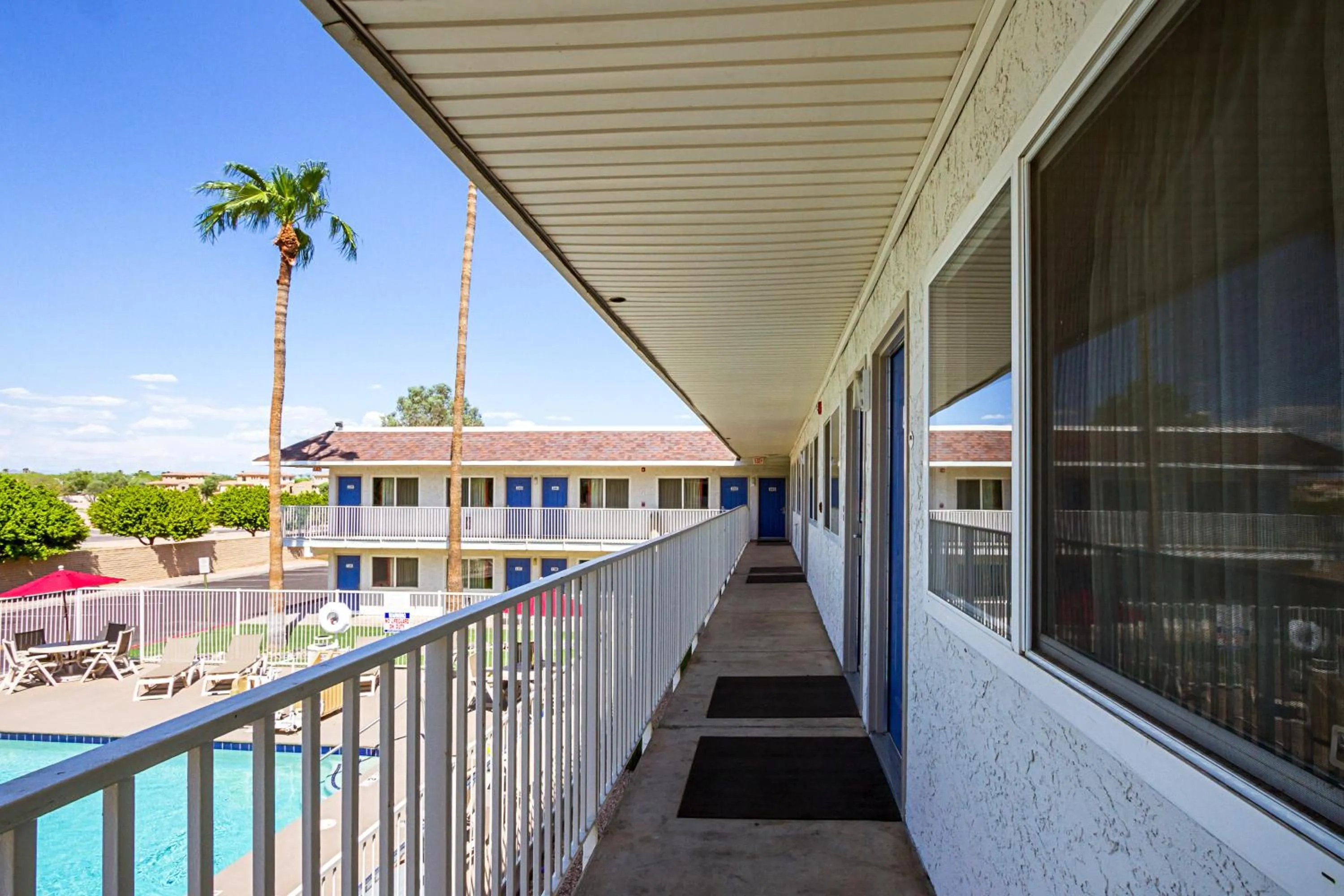 Facade/entrance in Motel 6 Mesa North