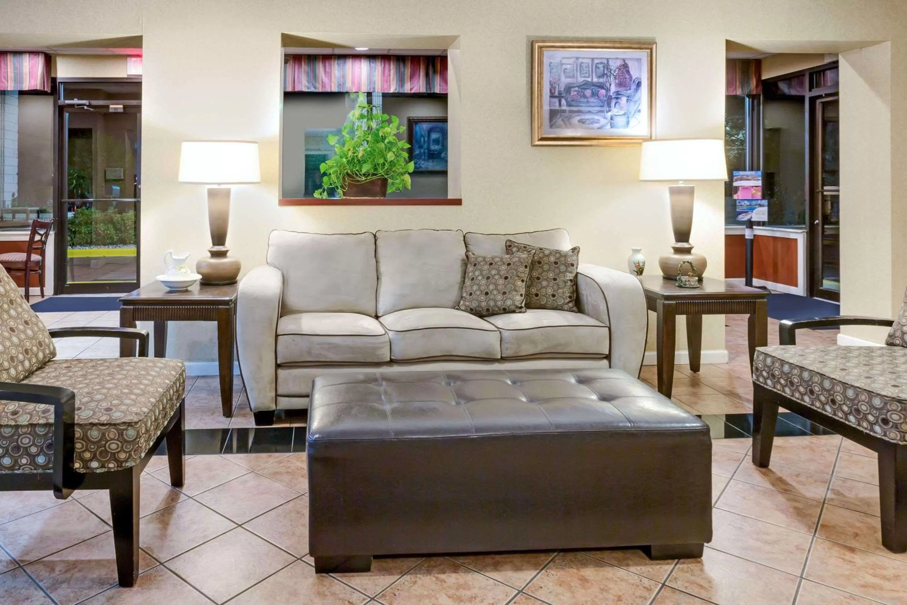 Lobby or reception in Days Inn by Wyndham Hoover Birmingham