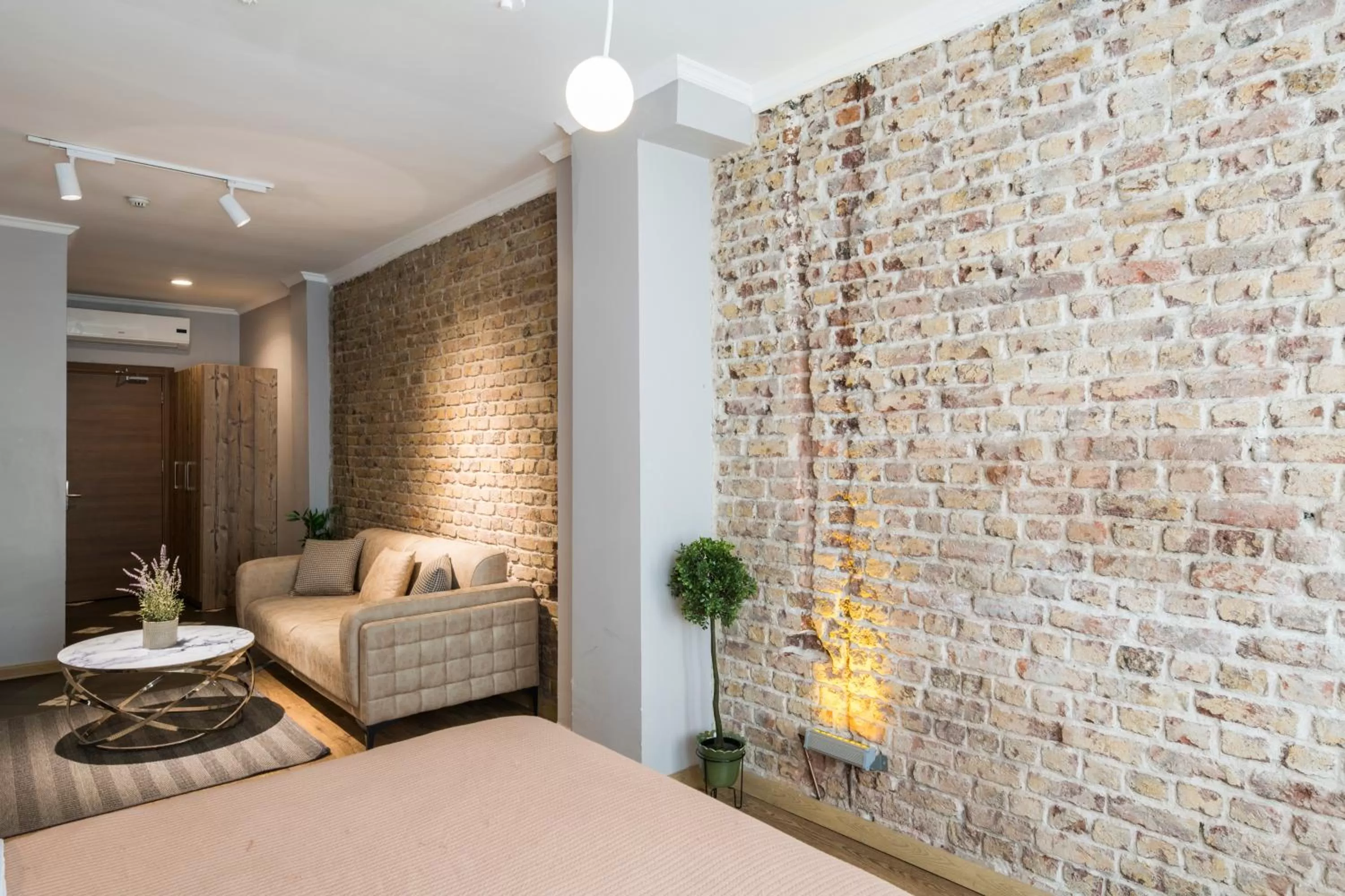 Bed in The Wilson Galata Hotel