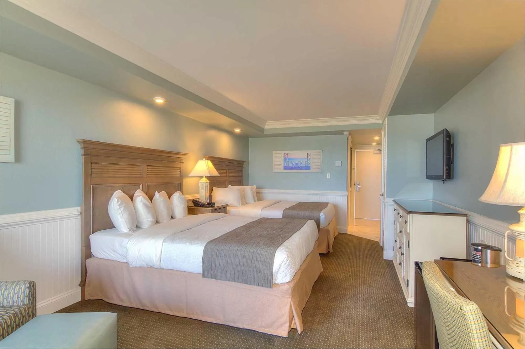 Bedroom, Bed in Shutters on the Banks