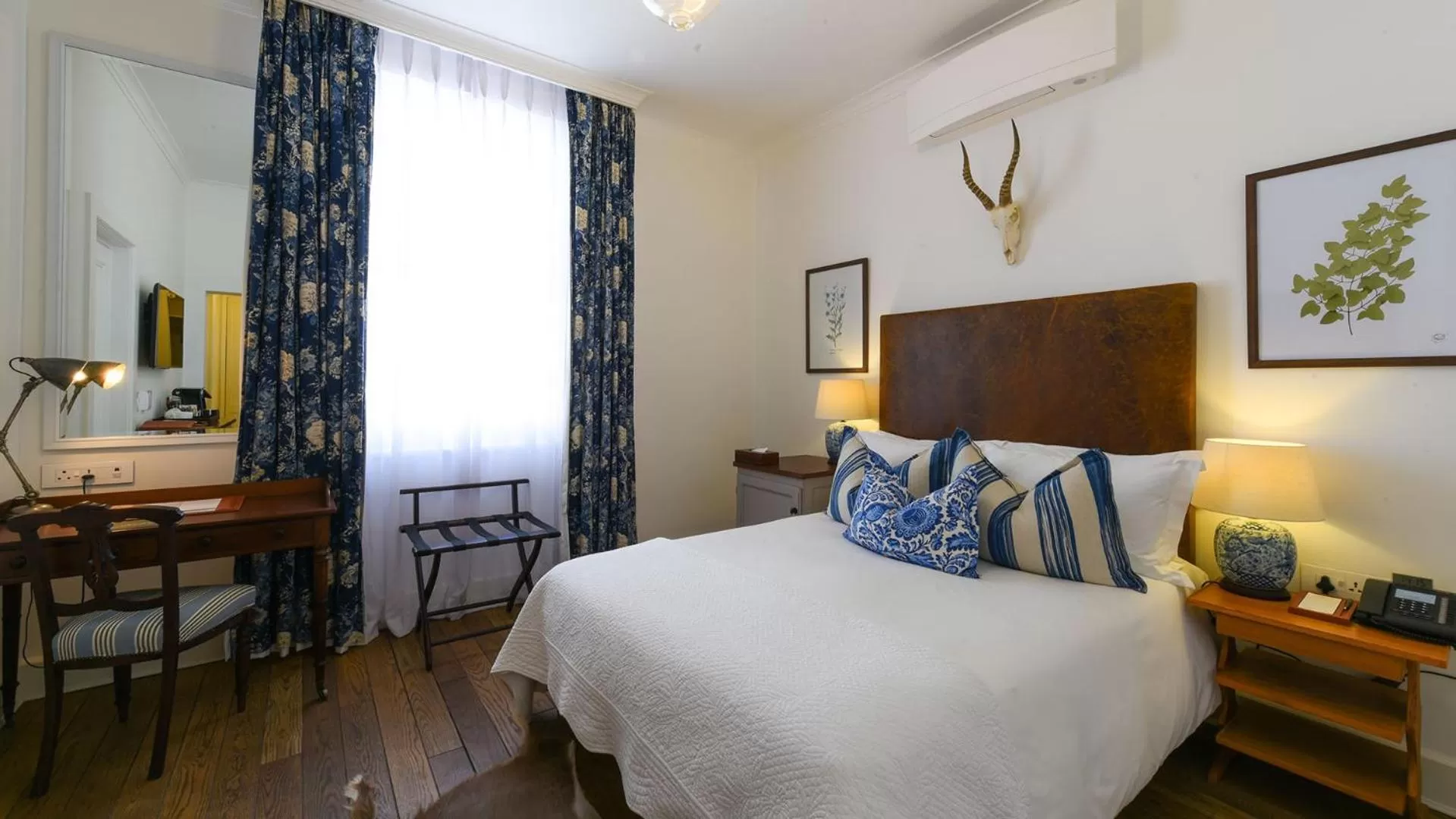 Bed in Drostdy Hotel