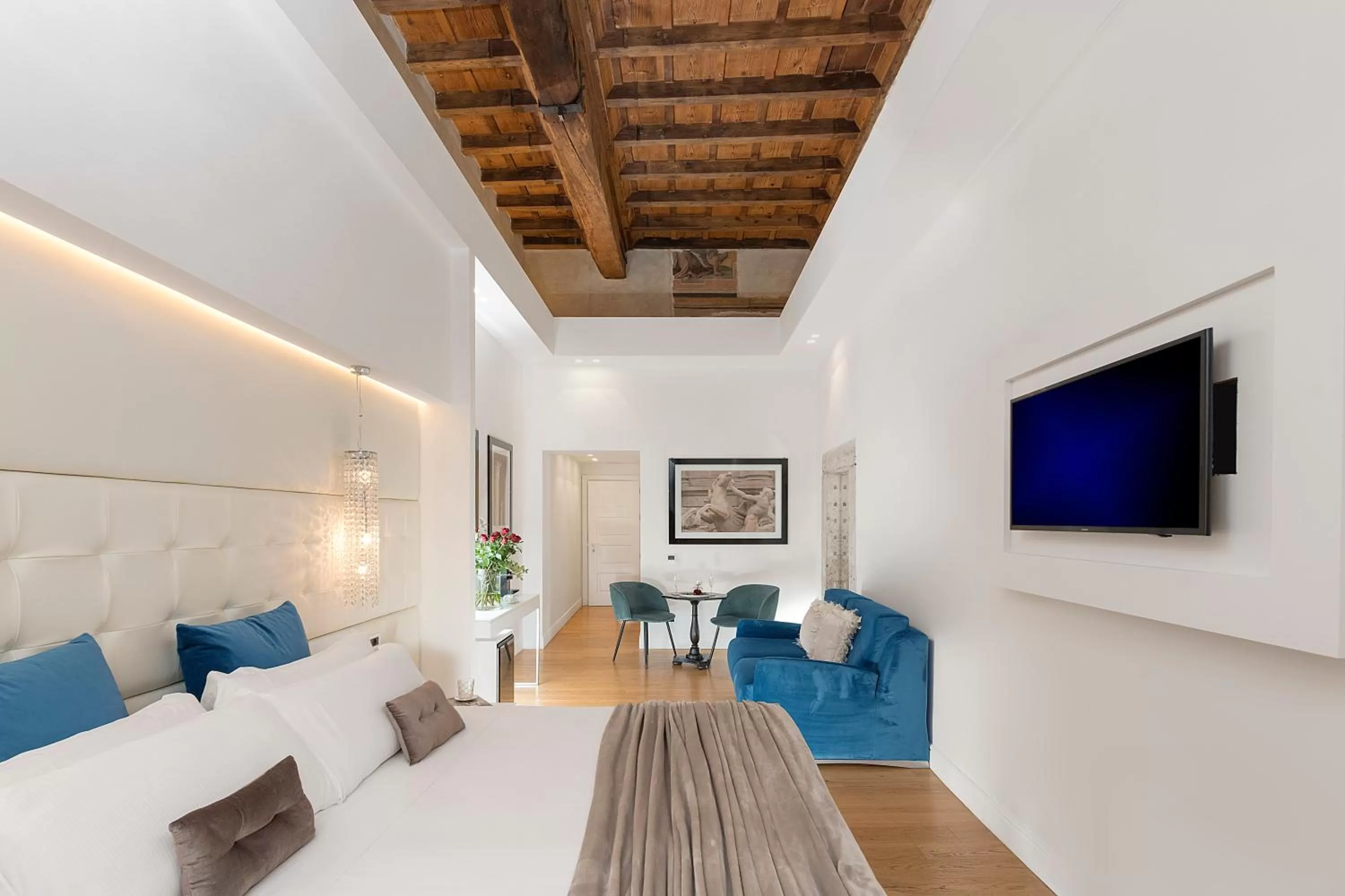 TV and multimedia in Argentina Residenza Style Hotel