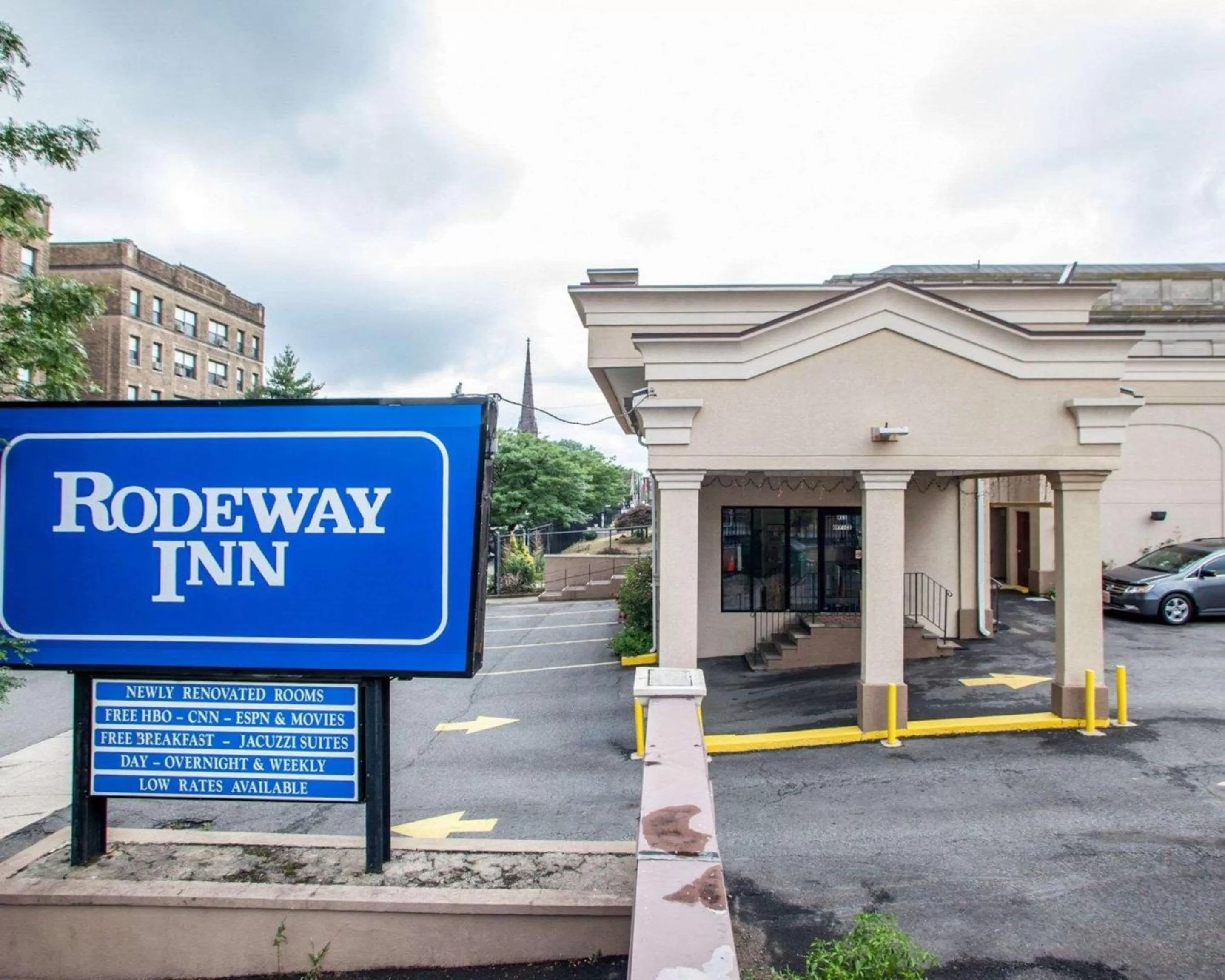 Property building in Rodeway Inn Paterson Great Falls Park Area