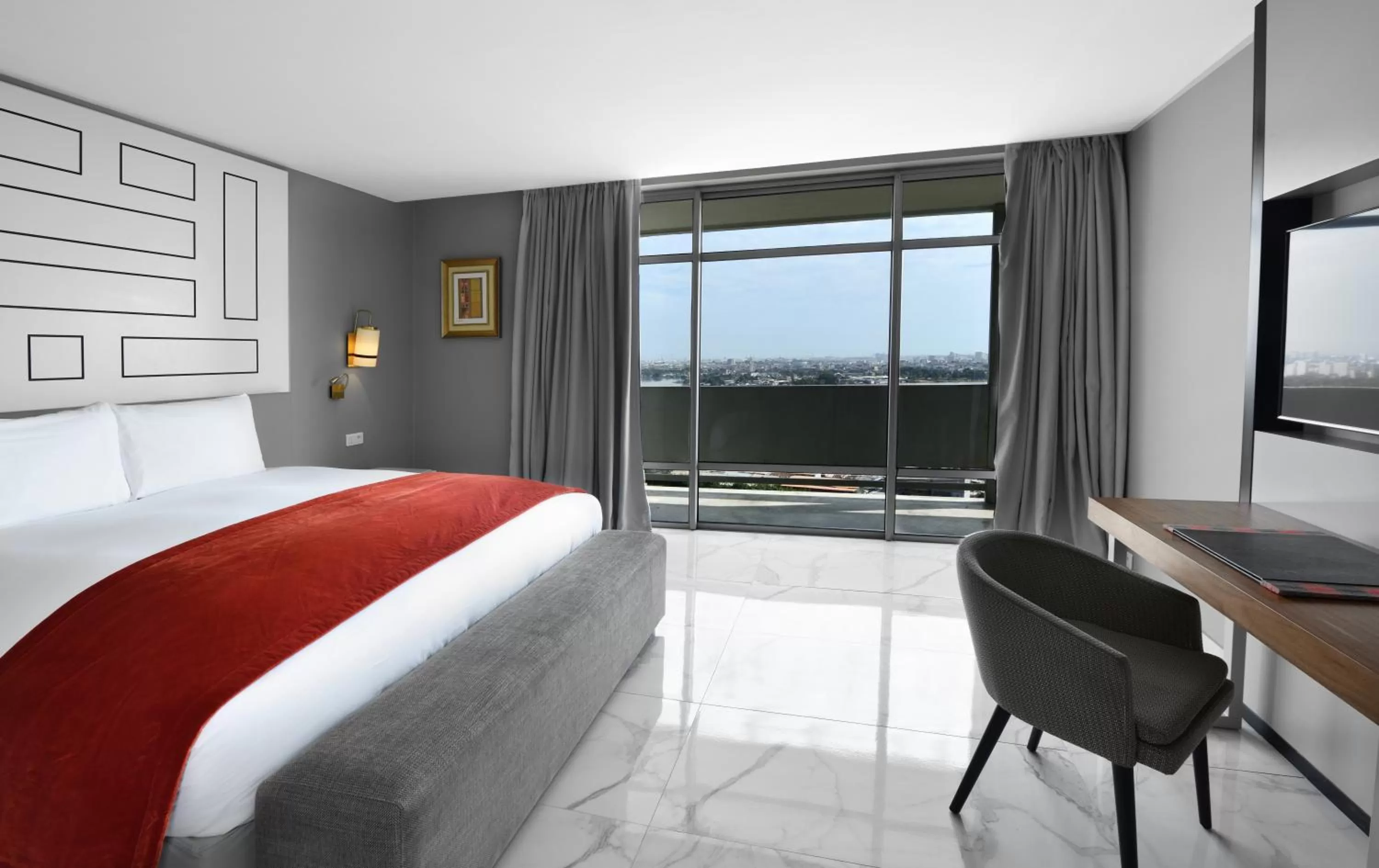 Photo of the whole room, Bed in Sofitel Abidjan Hotel Ivoire