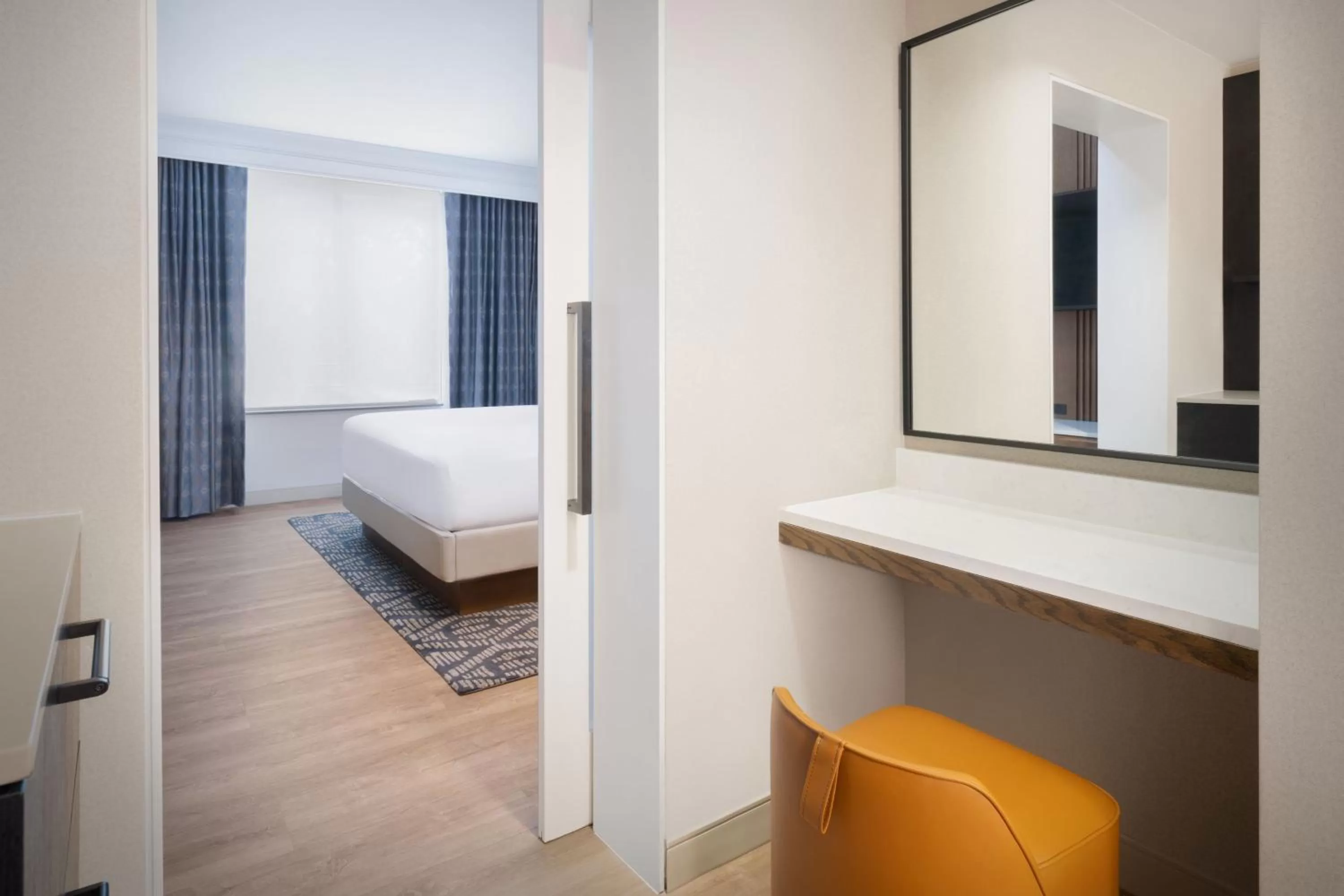 Photo of the whole room, Bed in Austin Marriott South