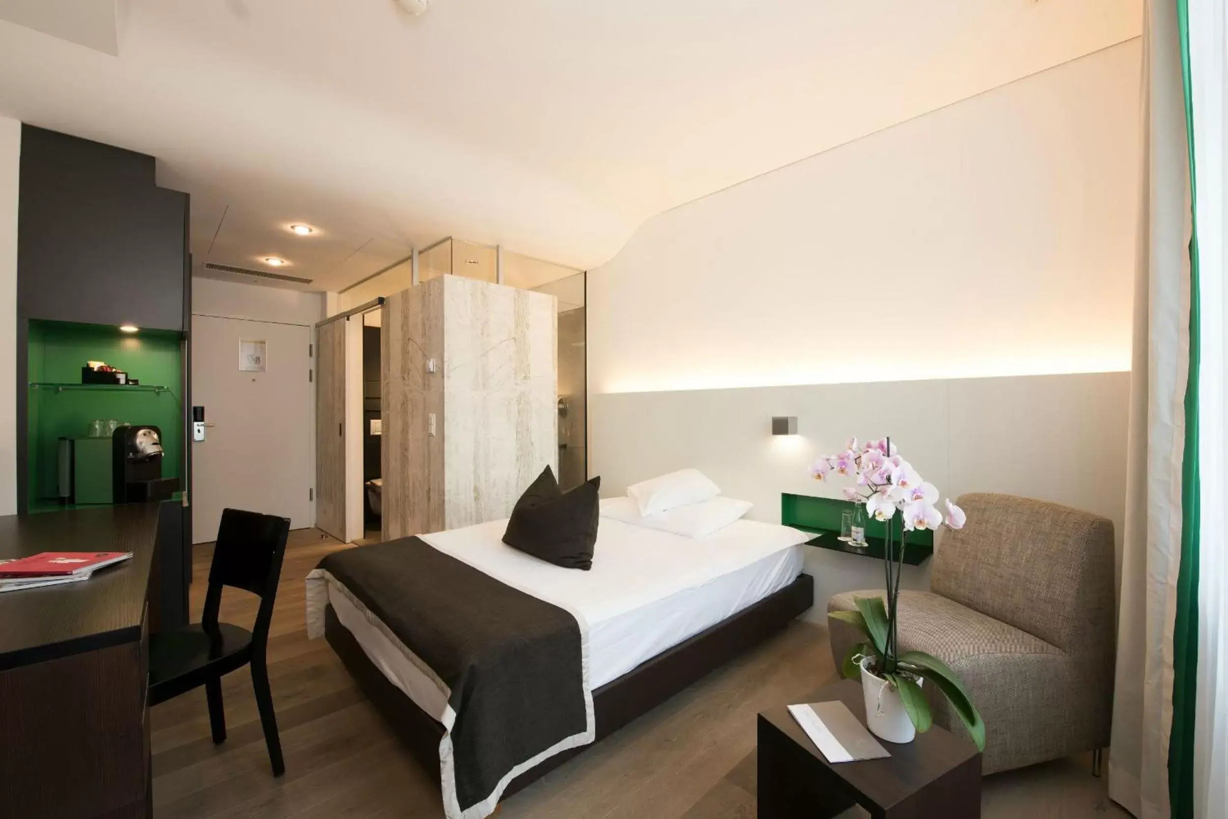 Single Room Style in Hotel Glockenhof Zürich Single Room Style in Hotel Glockenhof Zürich