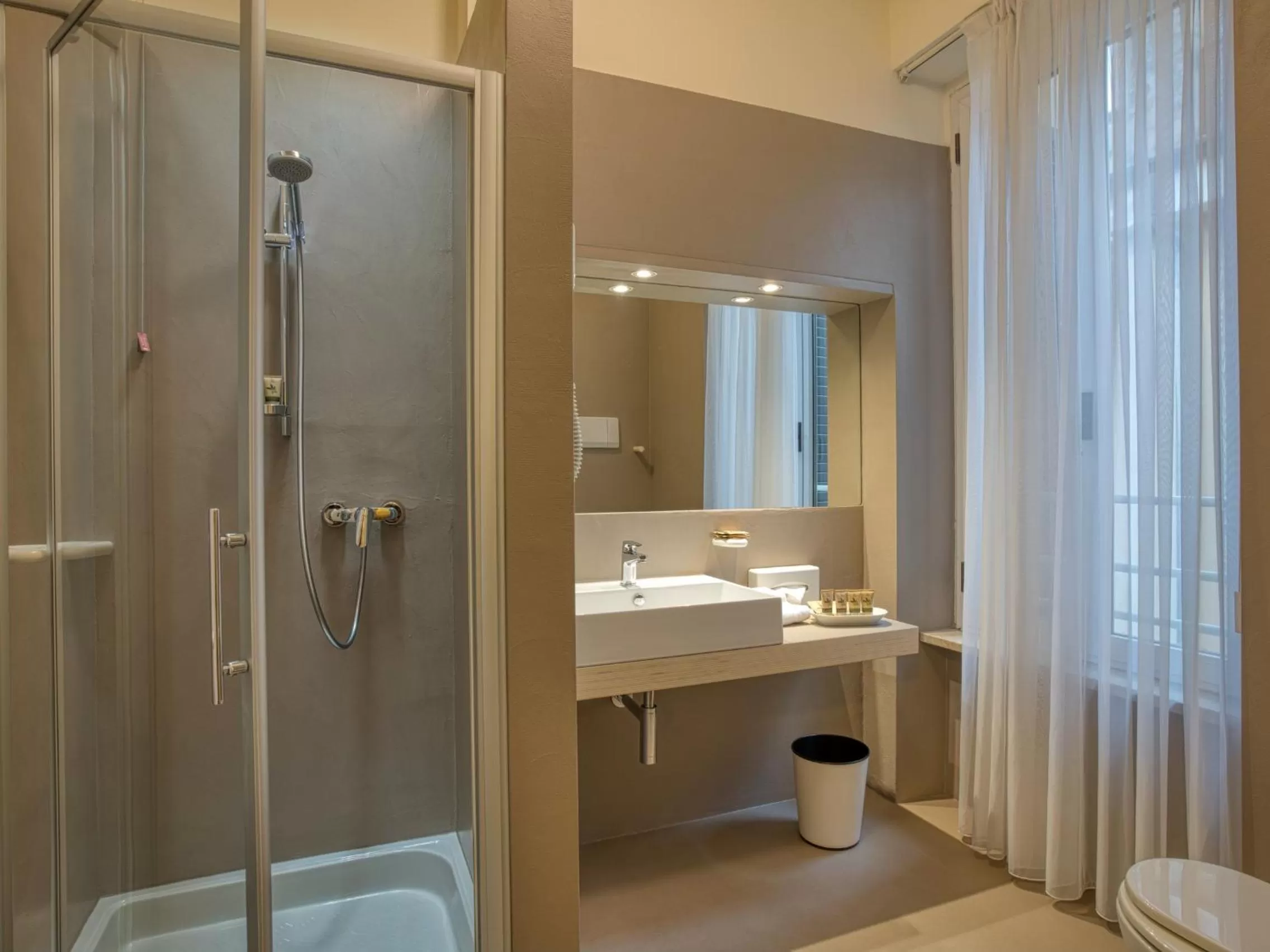 Bathroom in Hotel Piroscafo