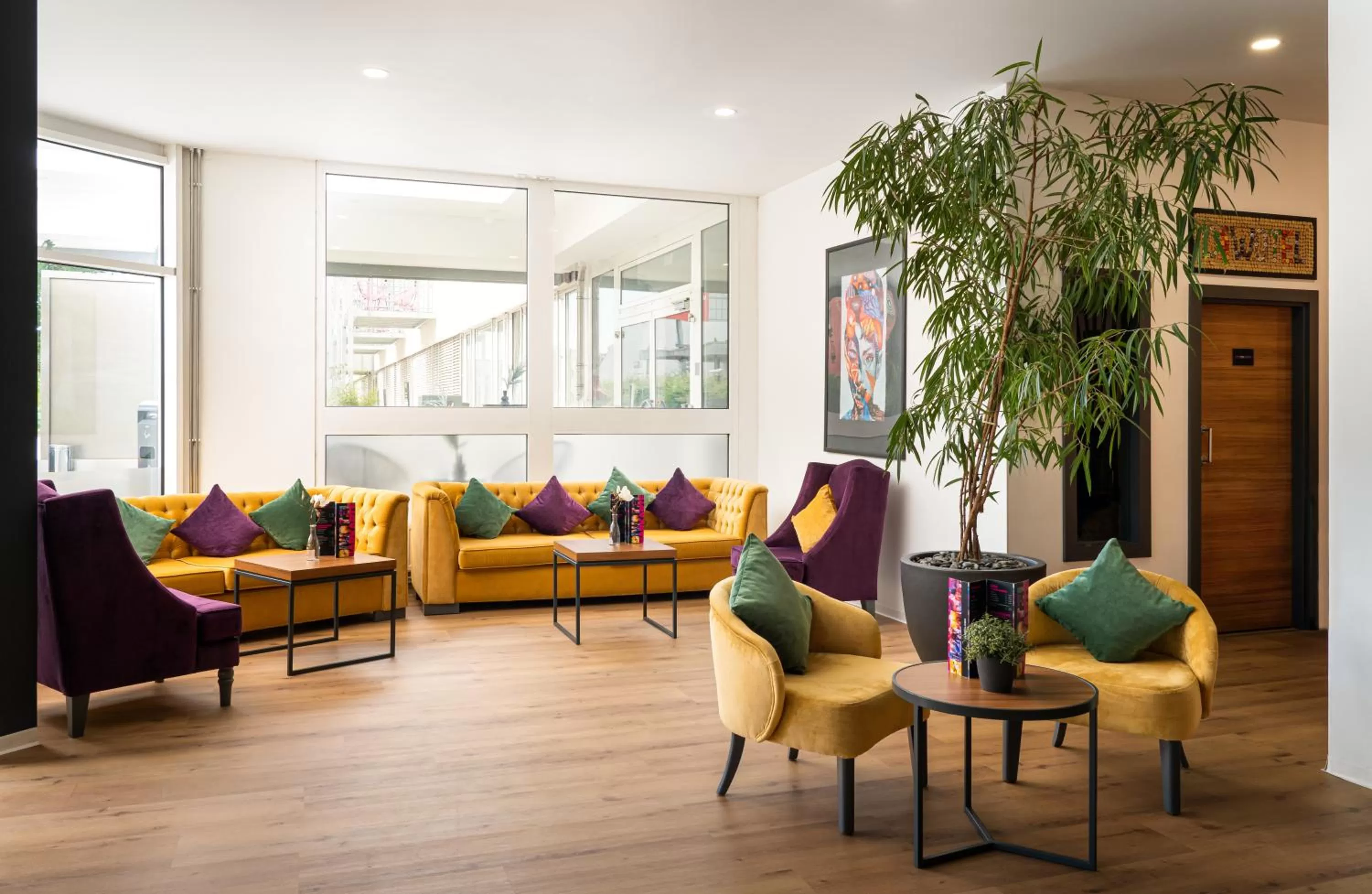 Seating area in DIWOTEL by Trip Inn Frankfurt Airport Dreieich