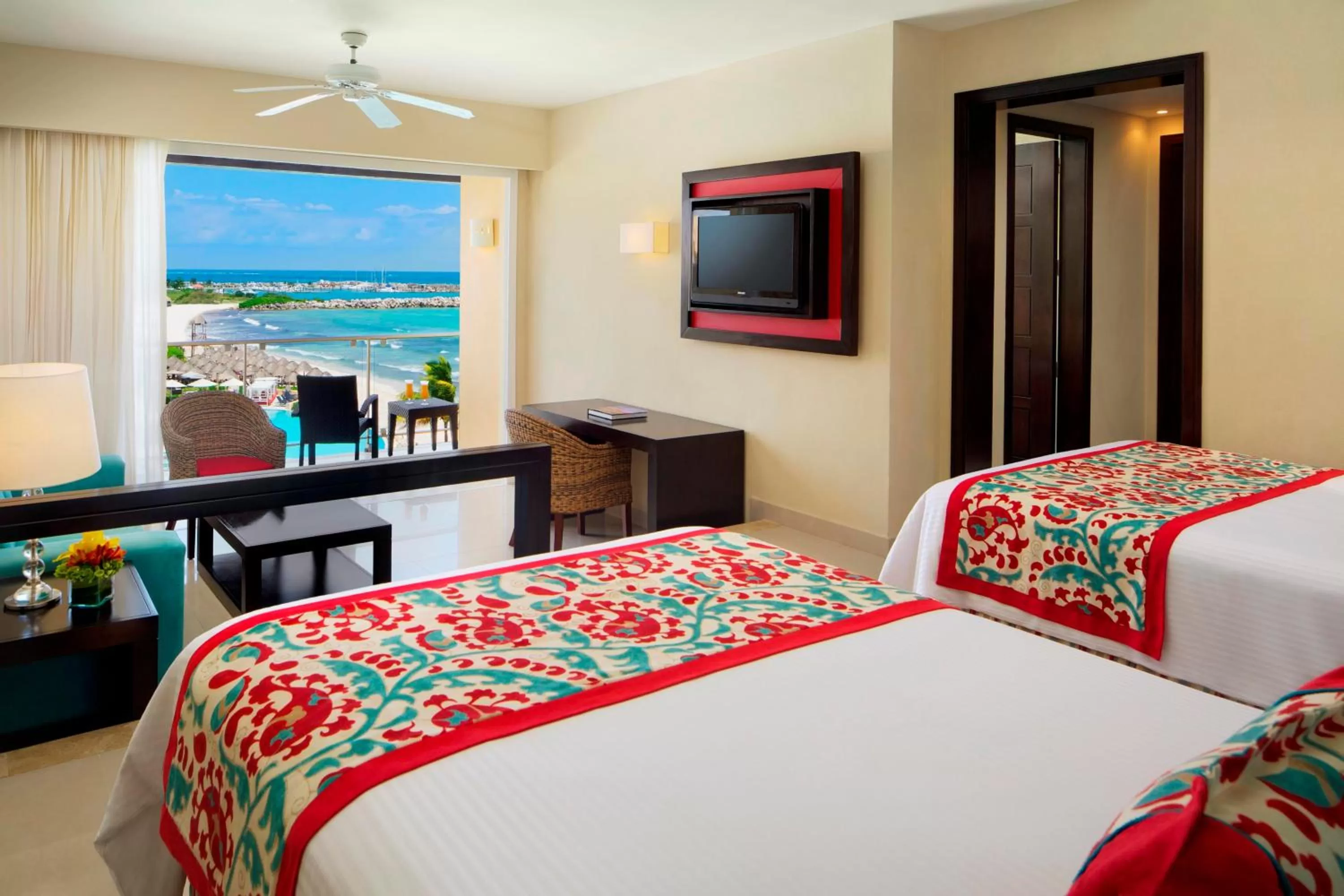 View (from property/room), Bed in Dreams Jade Resort & Spa - All Inclusive