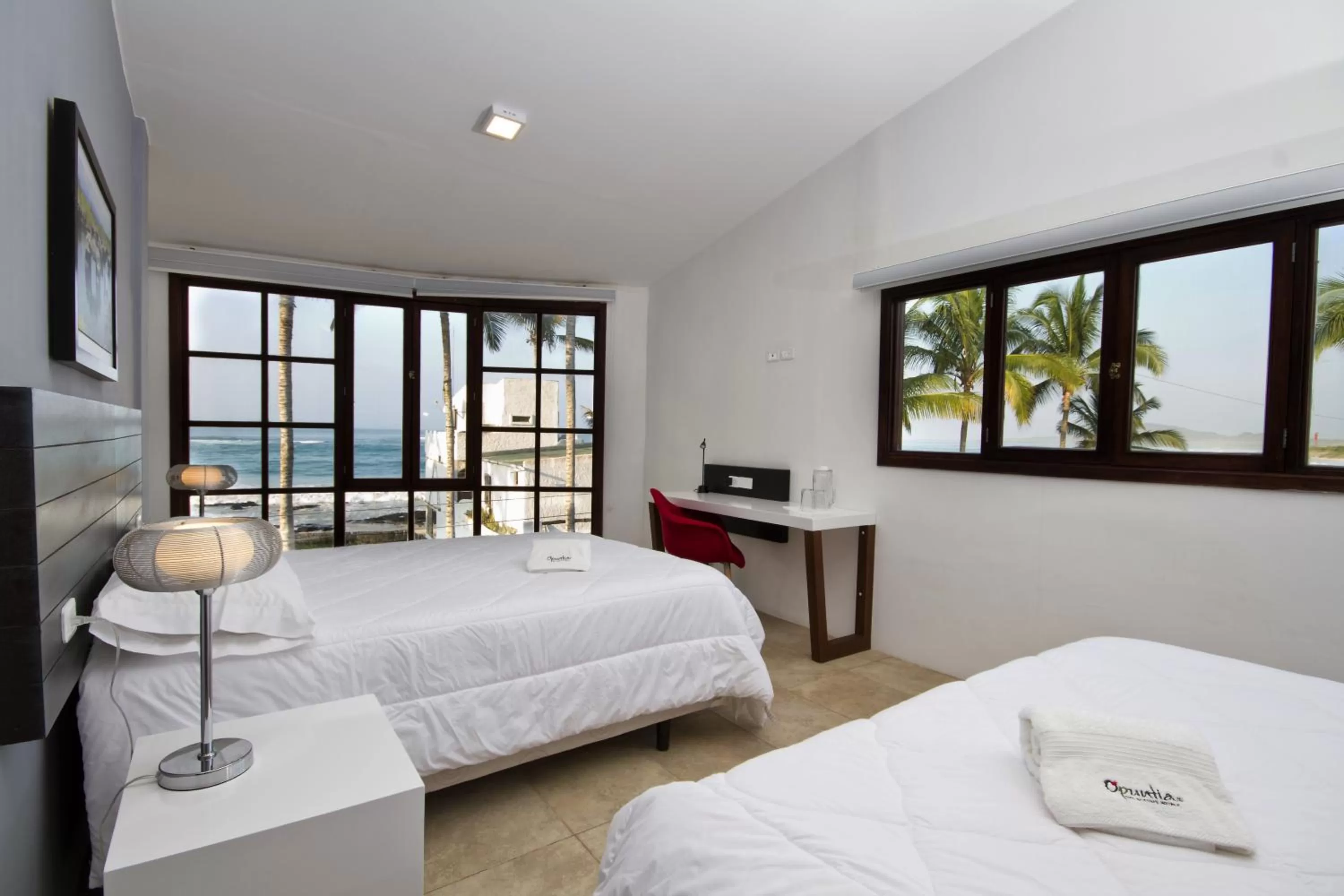 Sea view, Bed in Hotel Volcano