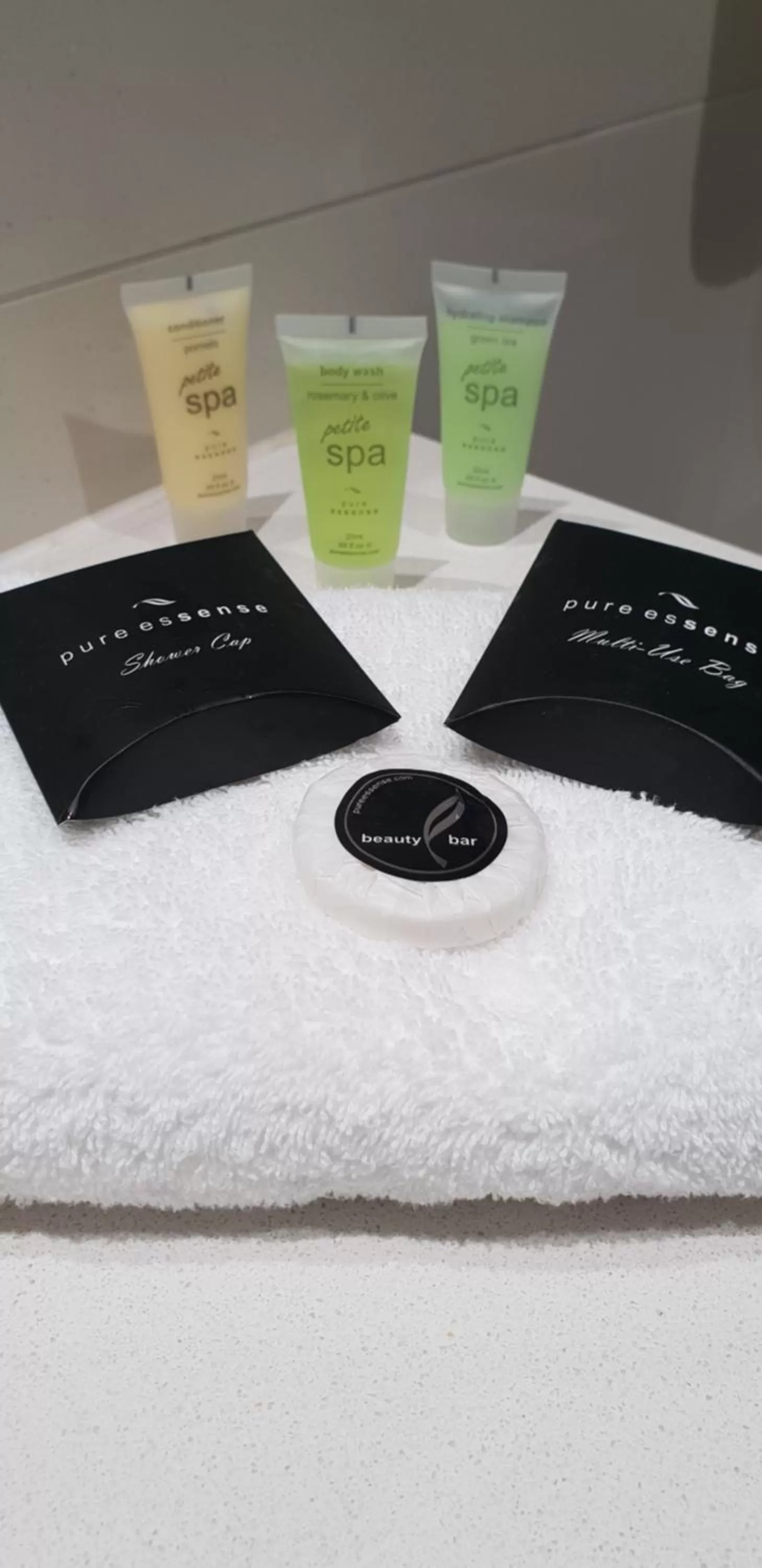 Bathroom in Hogans Motel