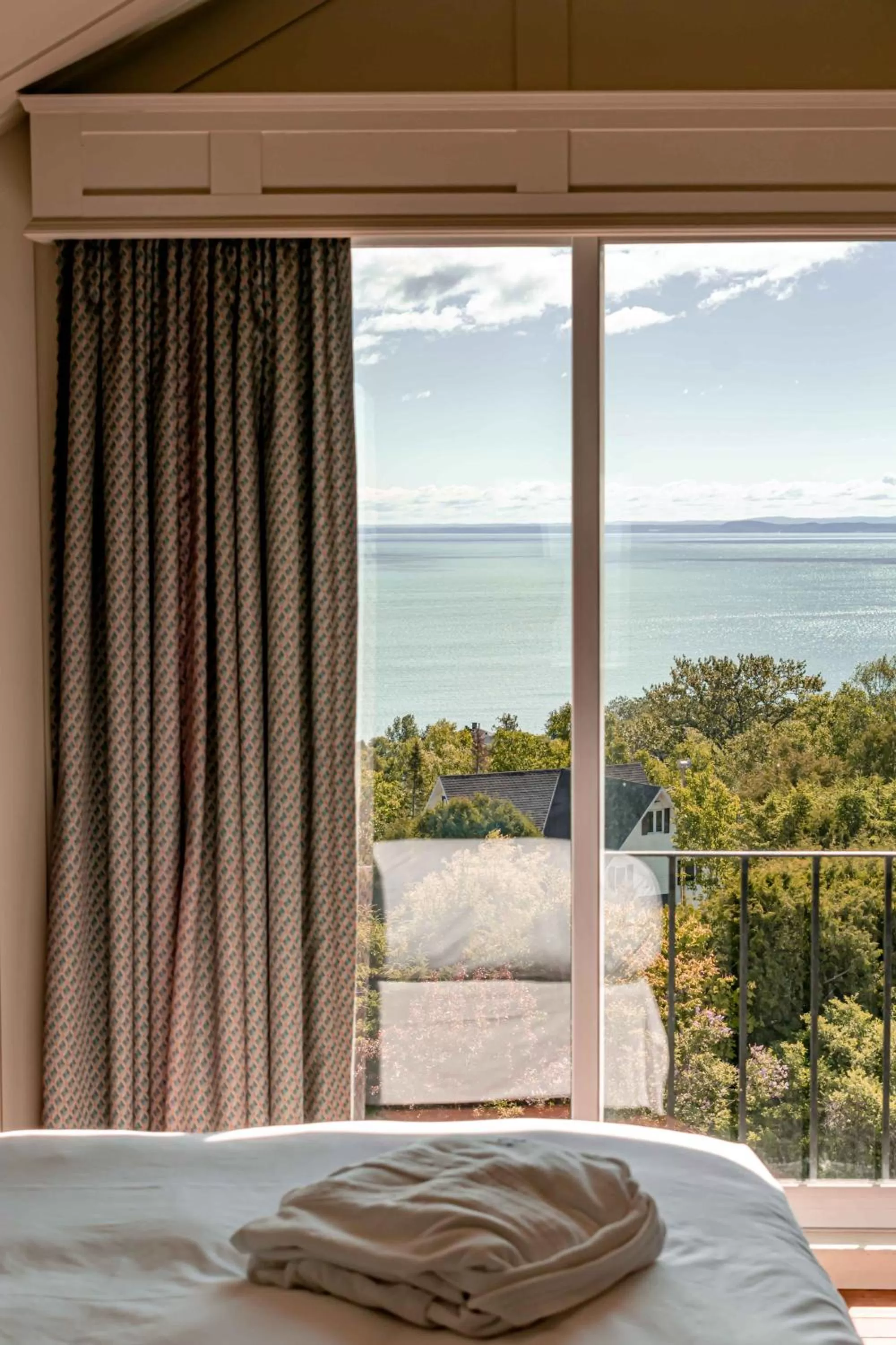 River view, Bed in Auberge Des 3 Canards