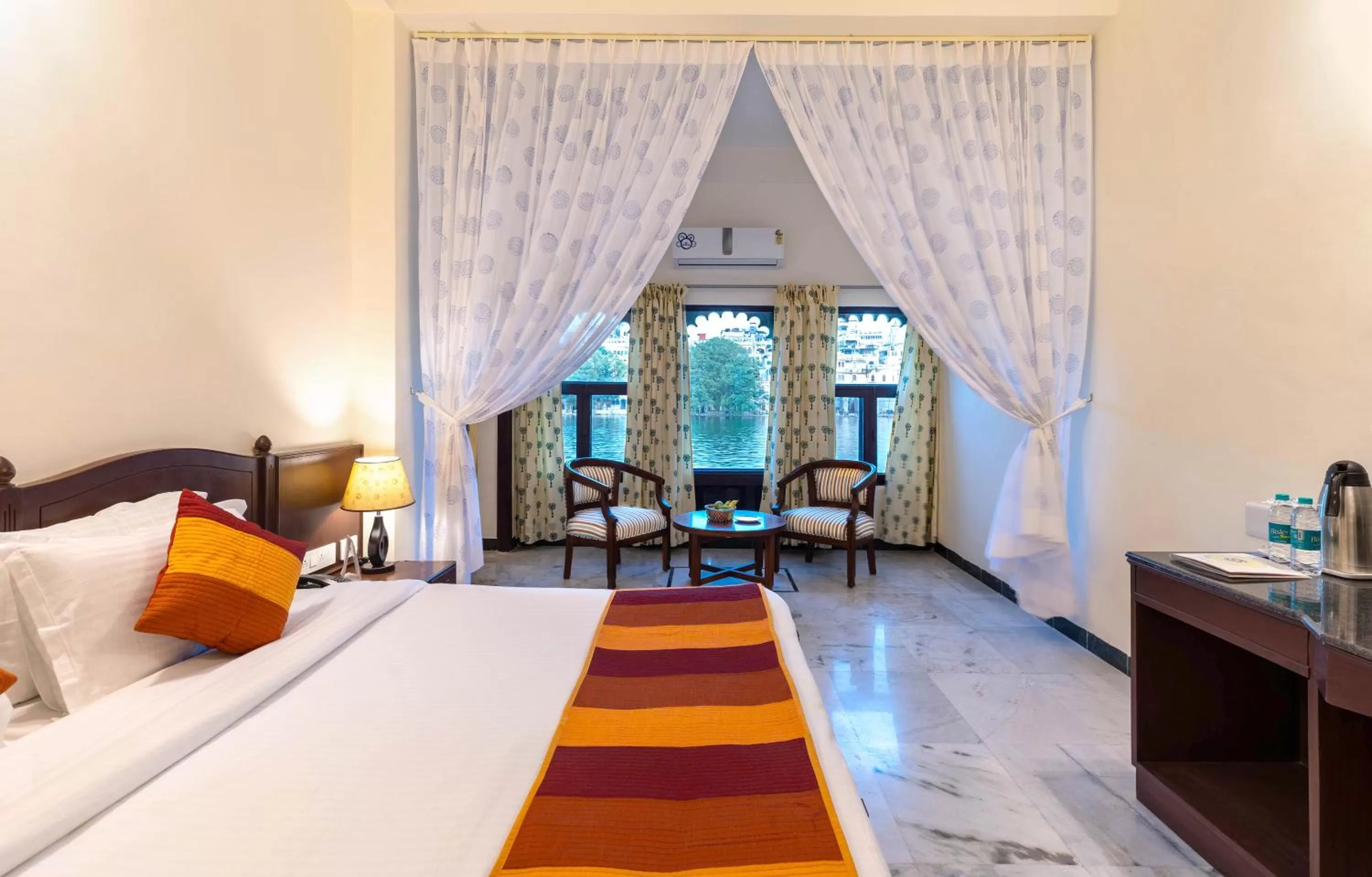 Photo of the whole room, Bed in Sarovar - Lake Facing Boutique Hotel On Lake Pichola