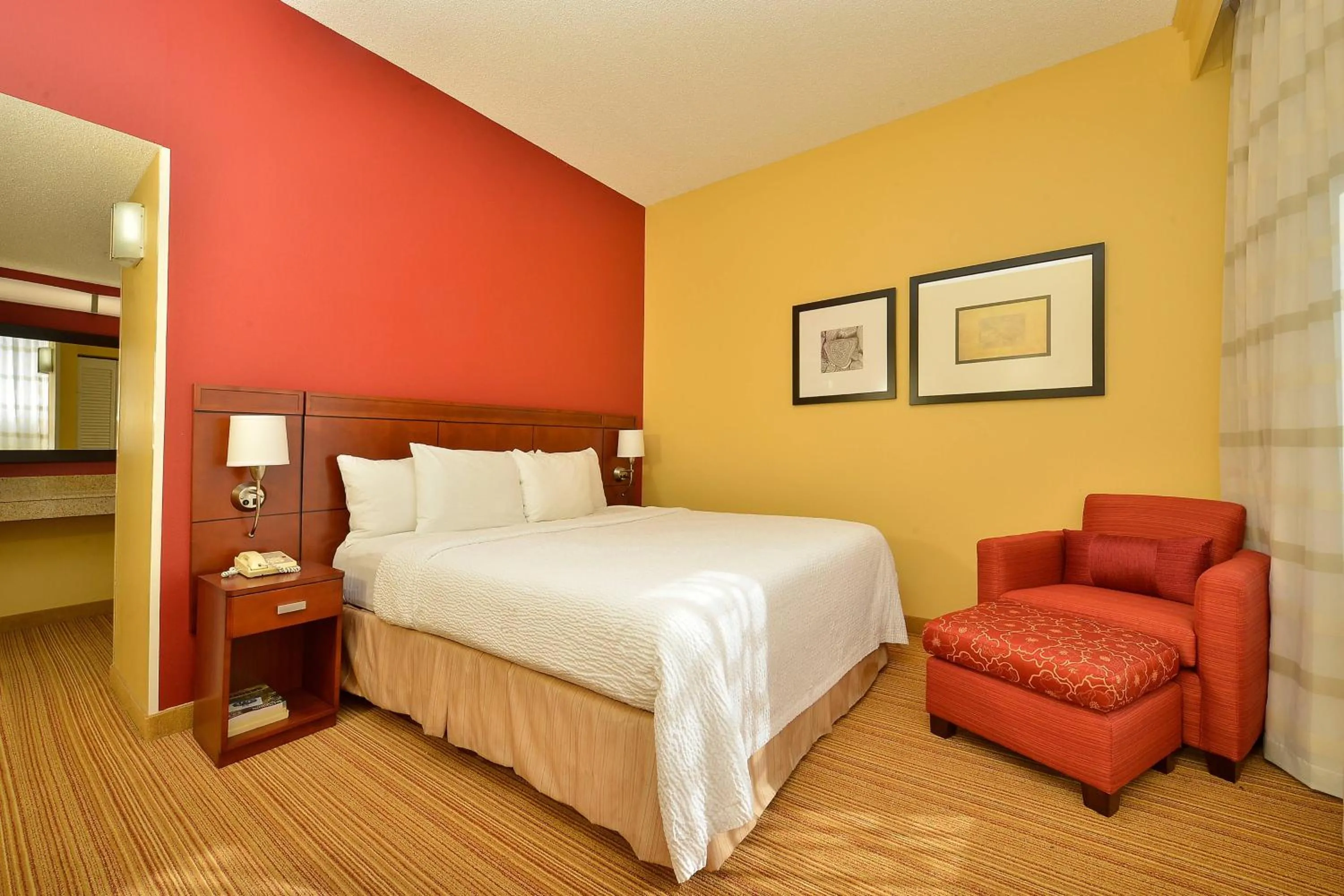Bedroom, Bed in Courtyard by Marriott Bentonville