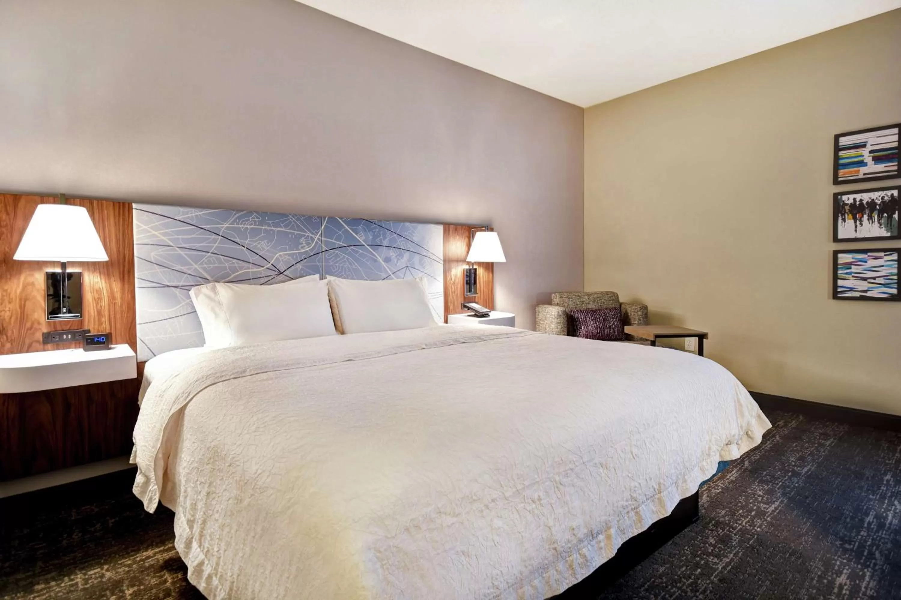 Bed in Hampton Inn Atlanta-Mall Of Georgia