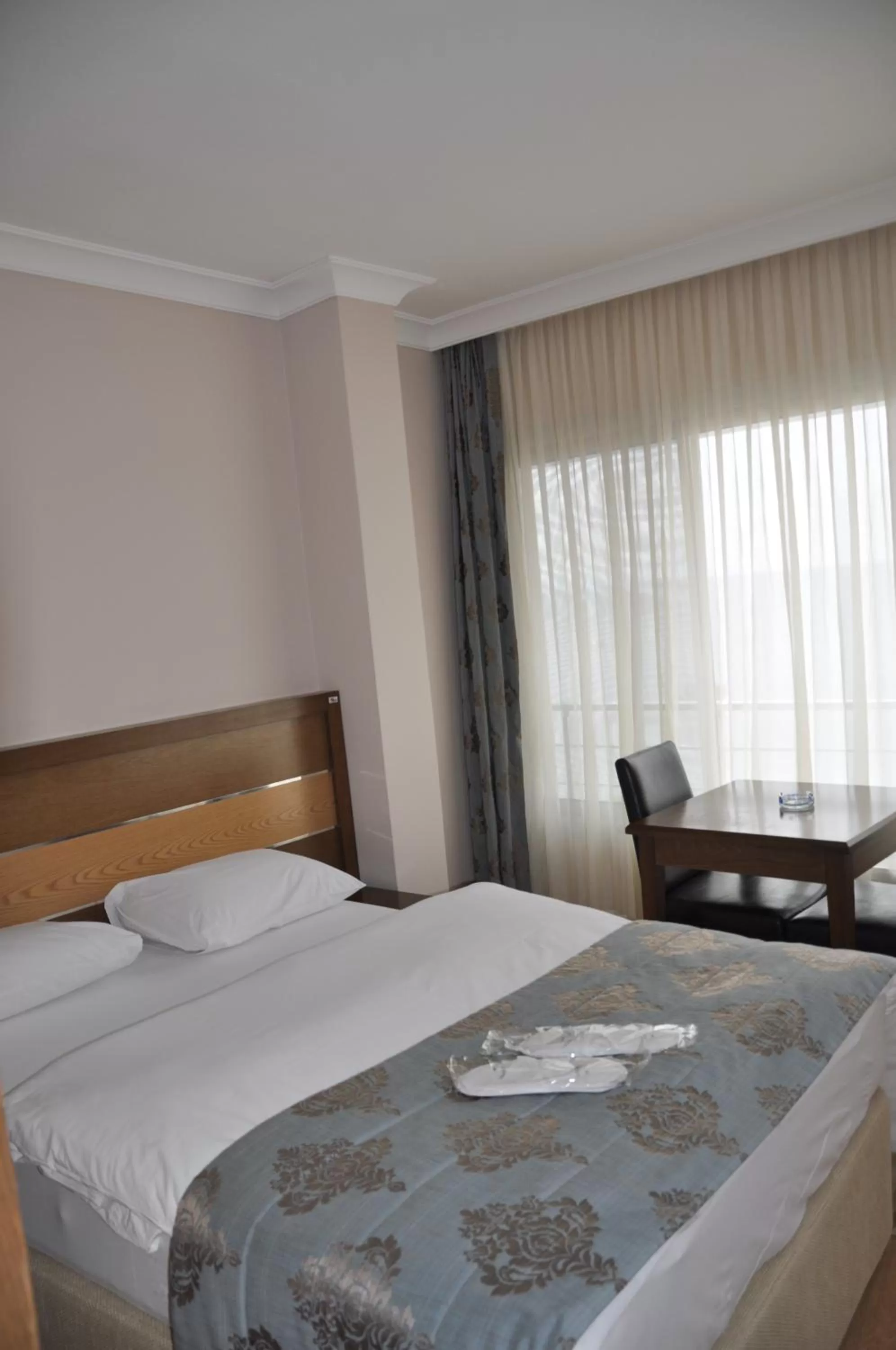 Day, Bed in Perla Hotel