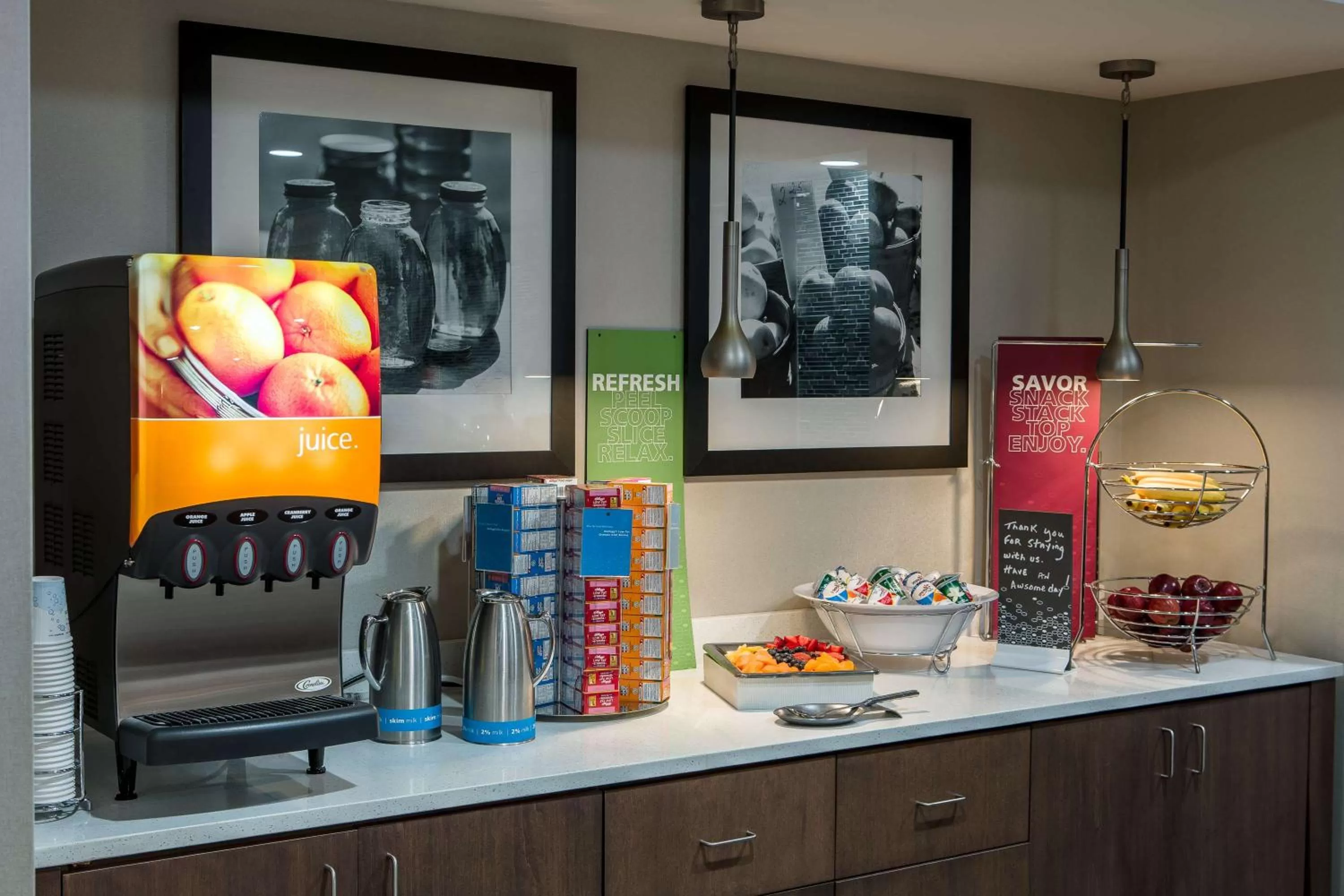 Dining area in Hampton Inn & Suites - Knoxville Papermill Drive, TN
