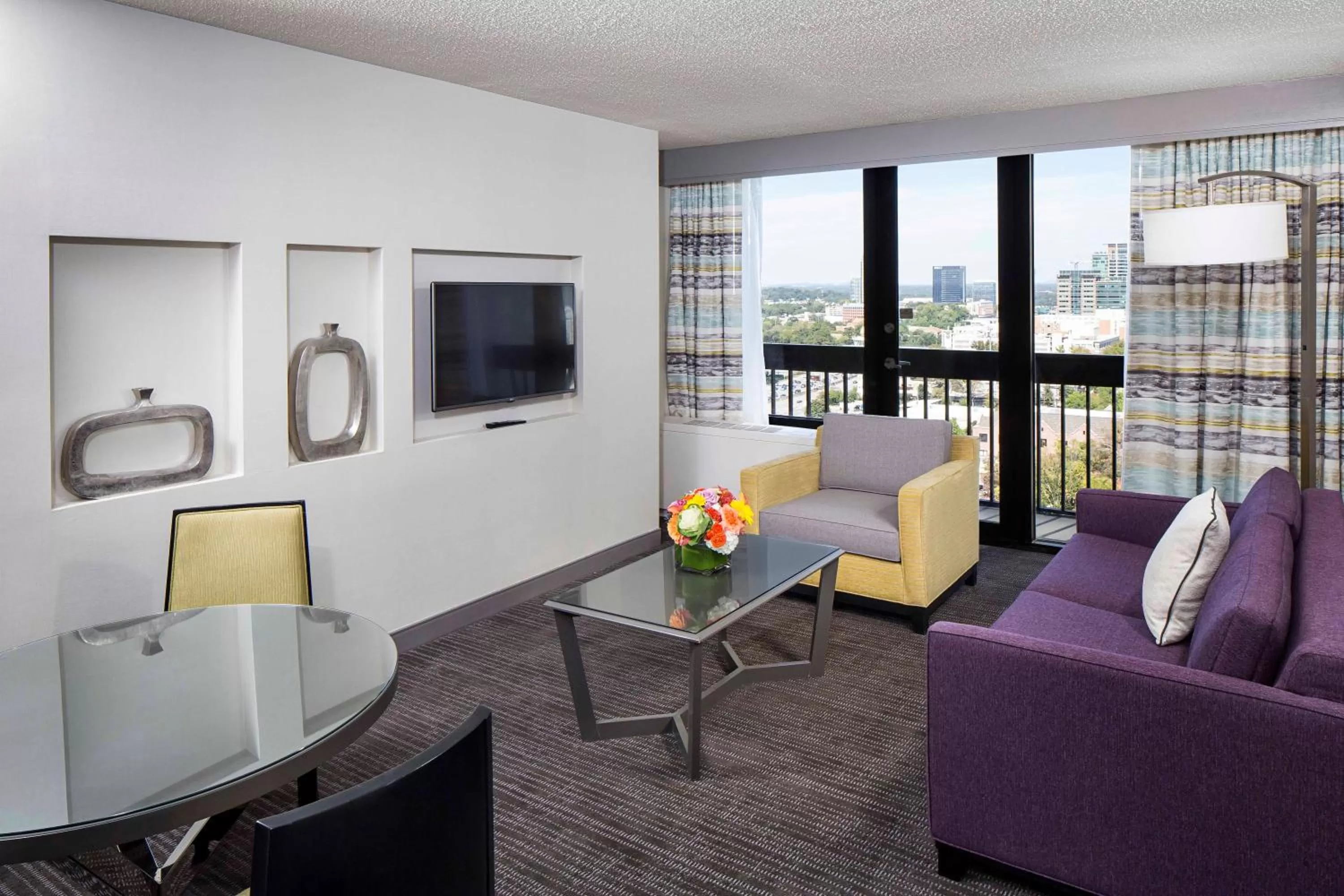 TV and multimedia in Crowne Plaza Atlanta - Midtown by IHG