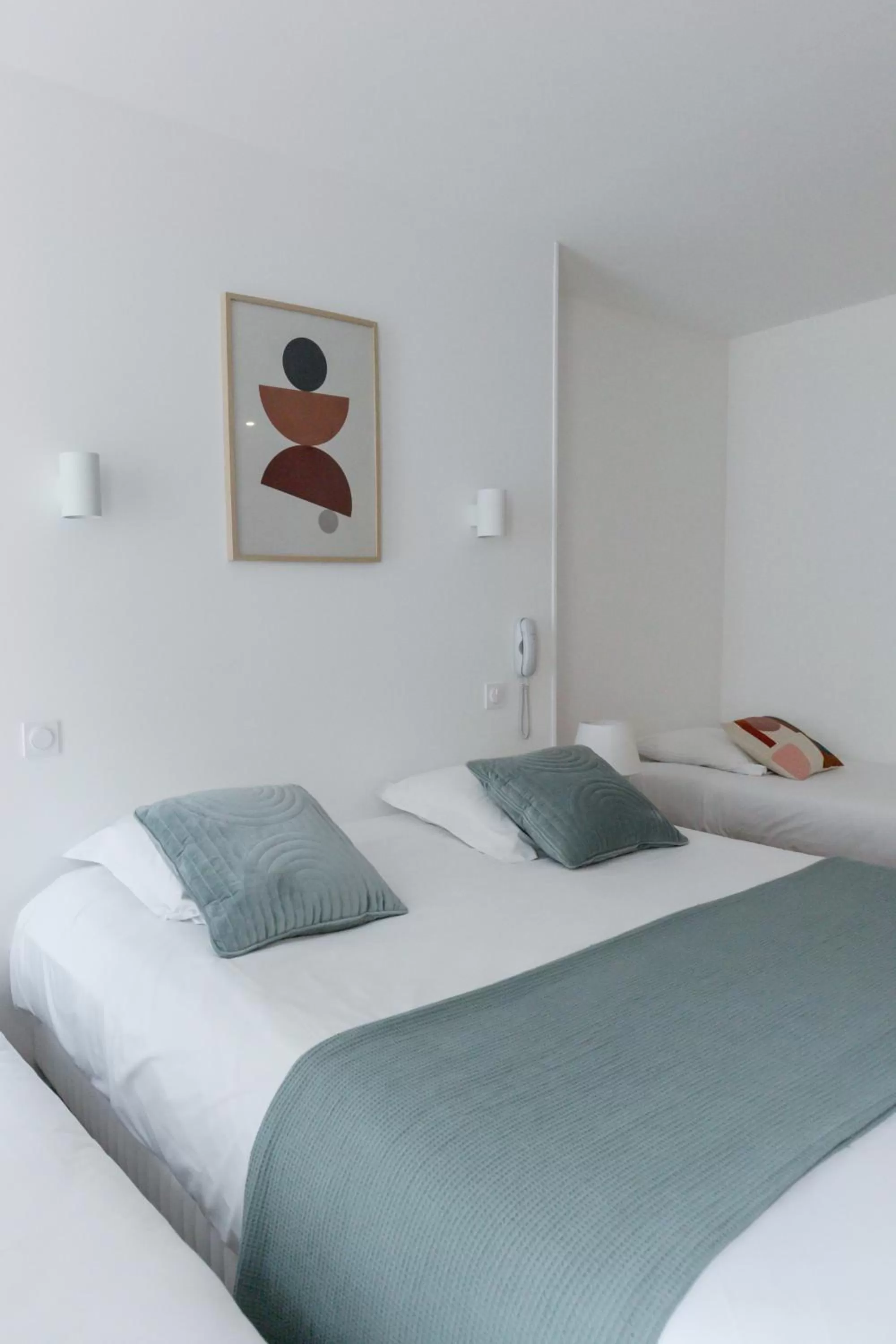 Bedroom, Bed in Hôtel Porte Mars Reims Gare Centre Arena