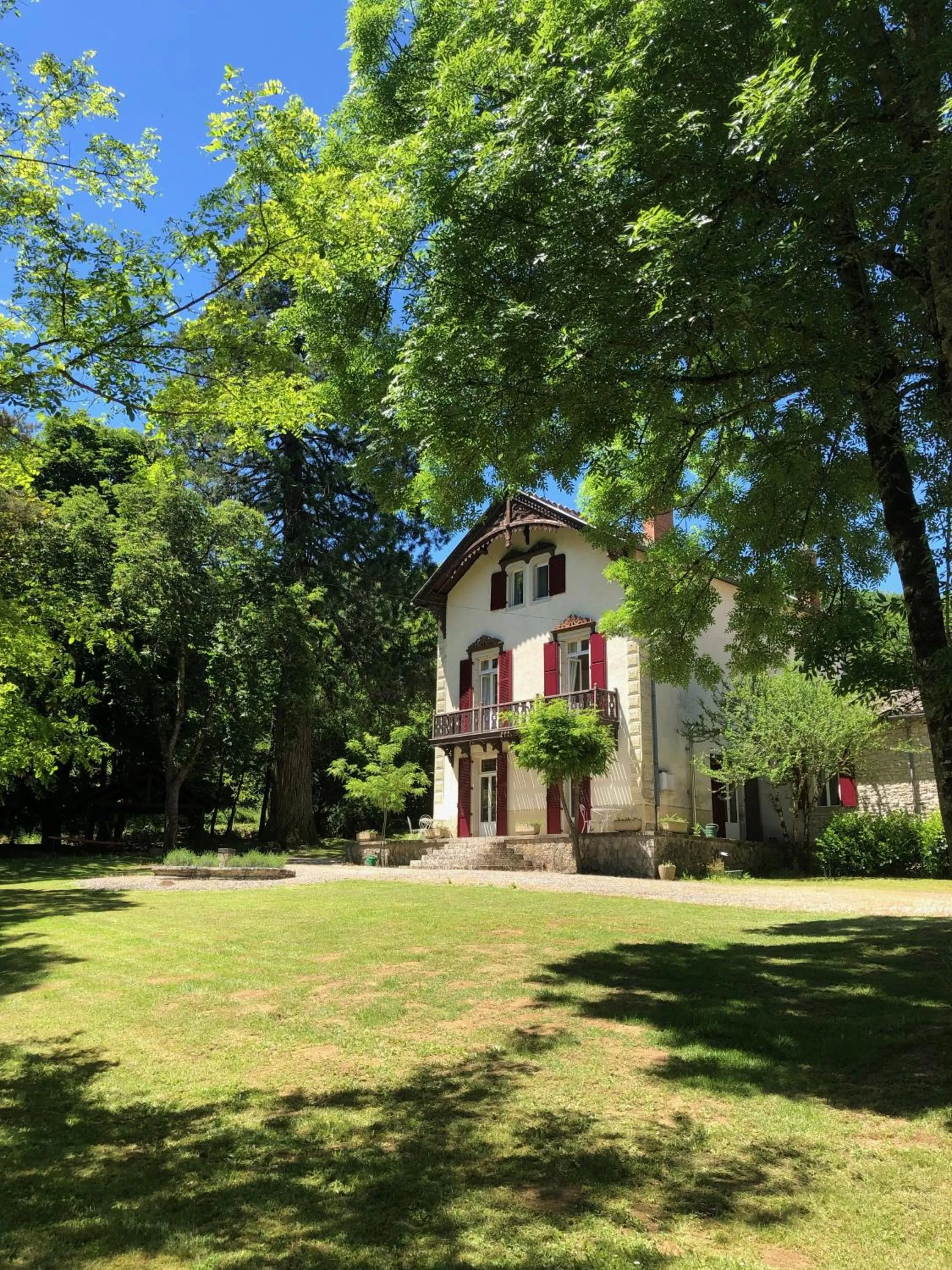 Property building in Domaine La Rose