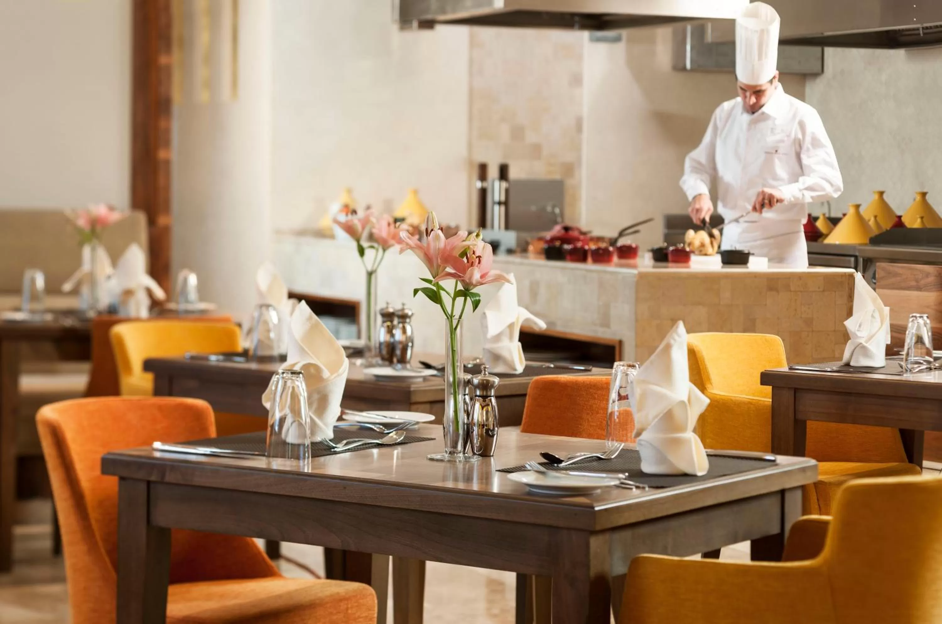 Restaurant/places to eat in Carlton Downtown Hotel