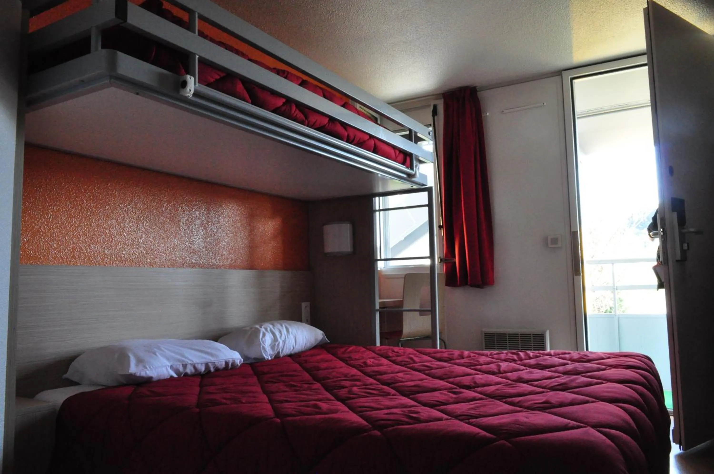 Bed in Premiere Classe Sete - Balaruc