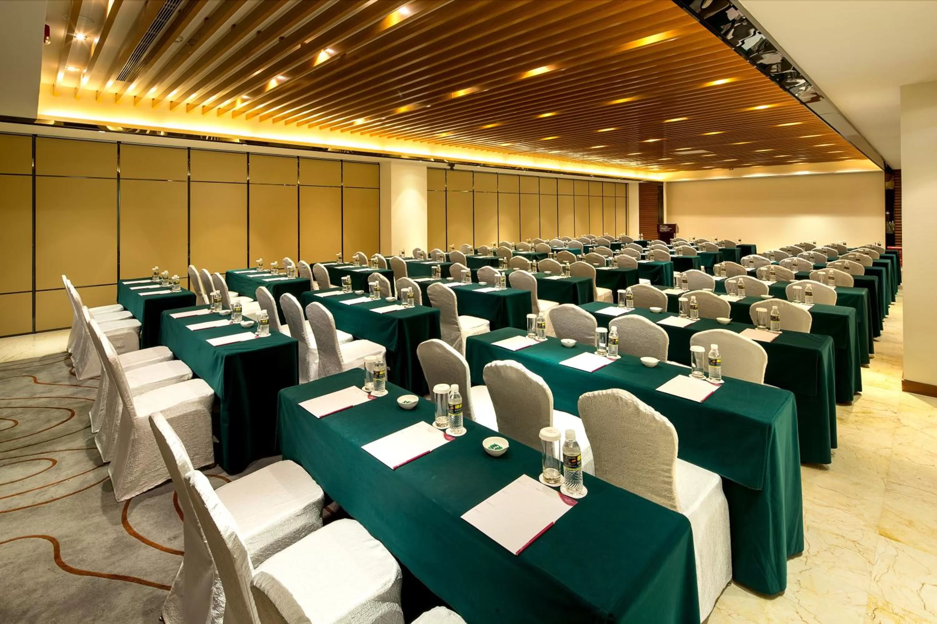 Meeting/conference room in Crowne Plaza Sanya City Center by IHG