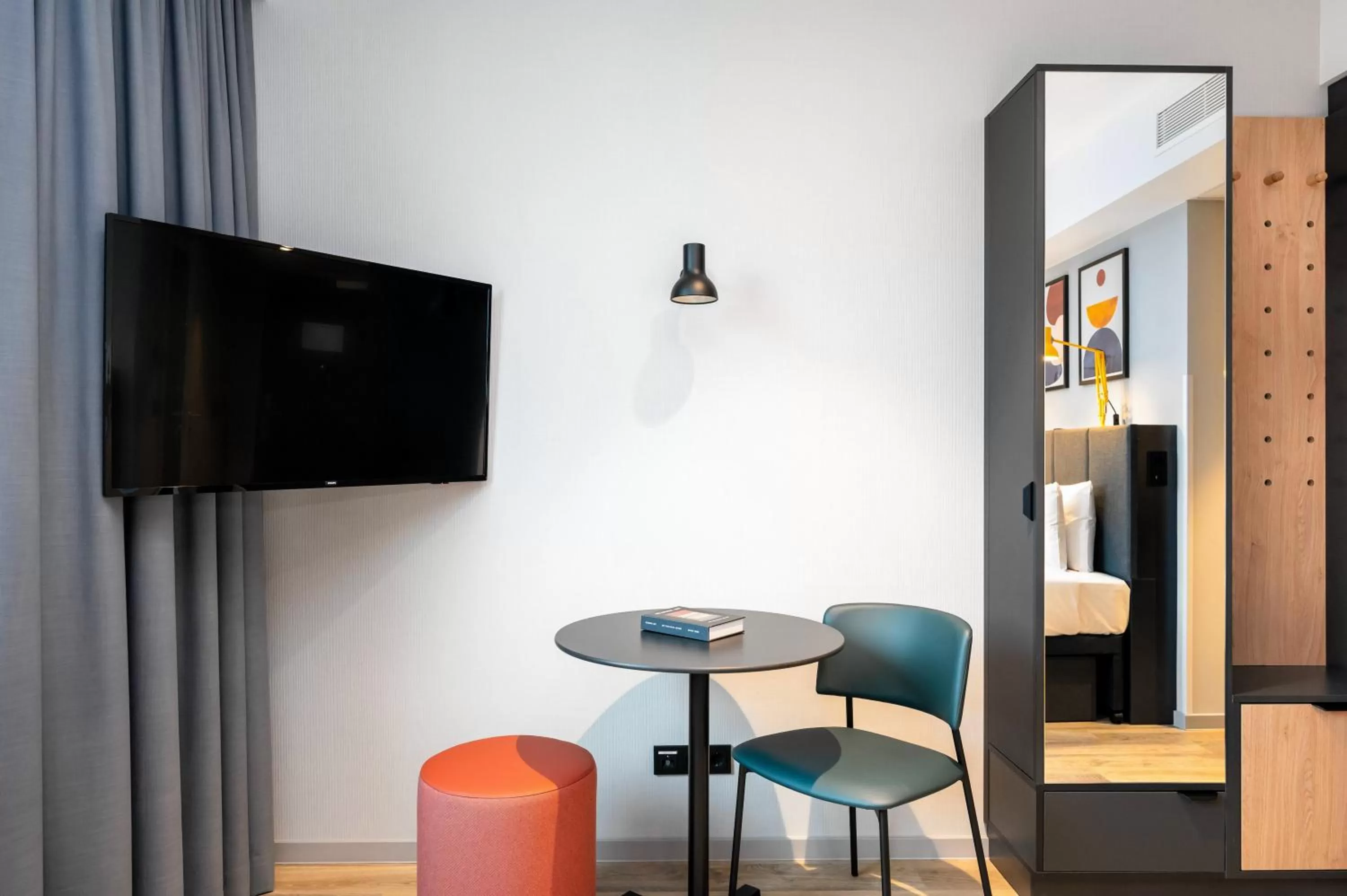 TV and multimedia, Bed in Staycity Aparthotels Frankfurt Airport