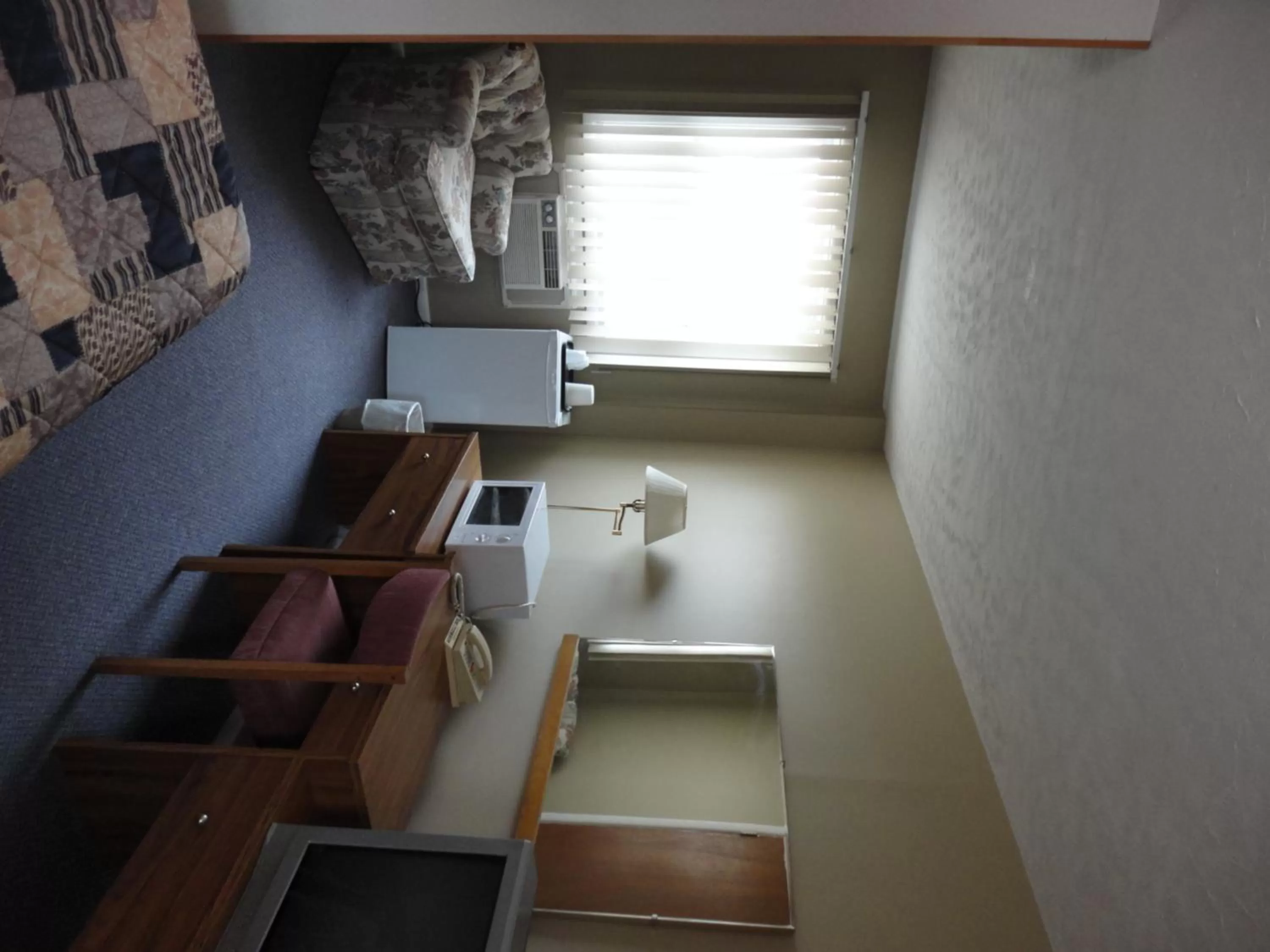 Day in Hipwell's Motel