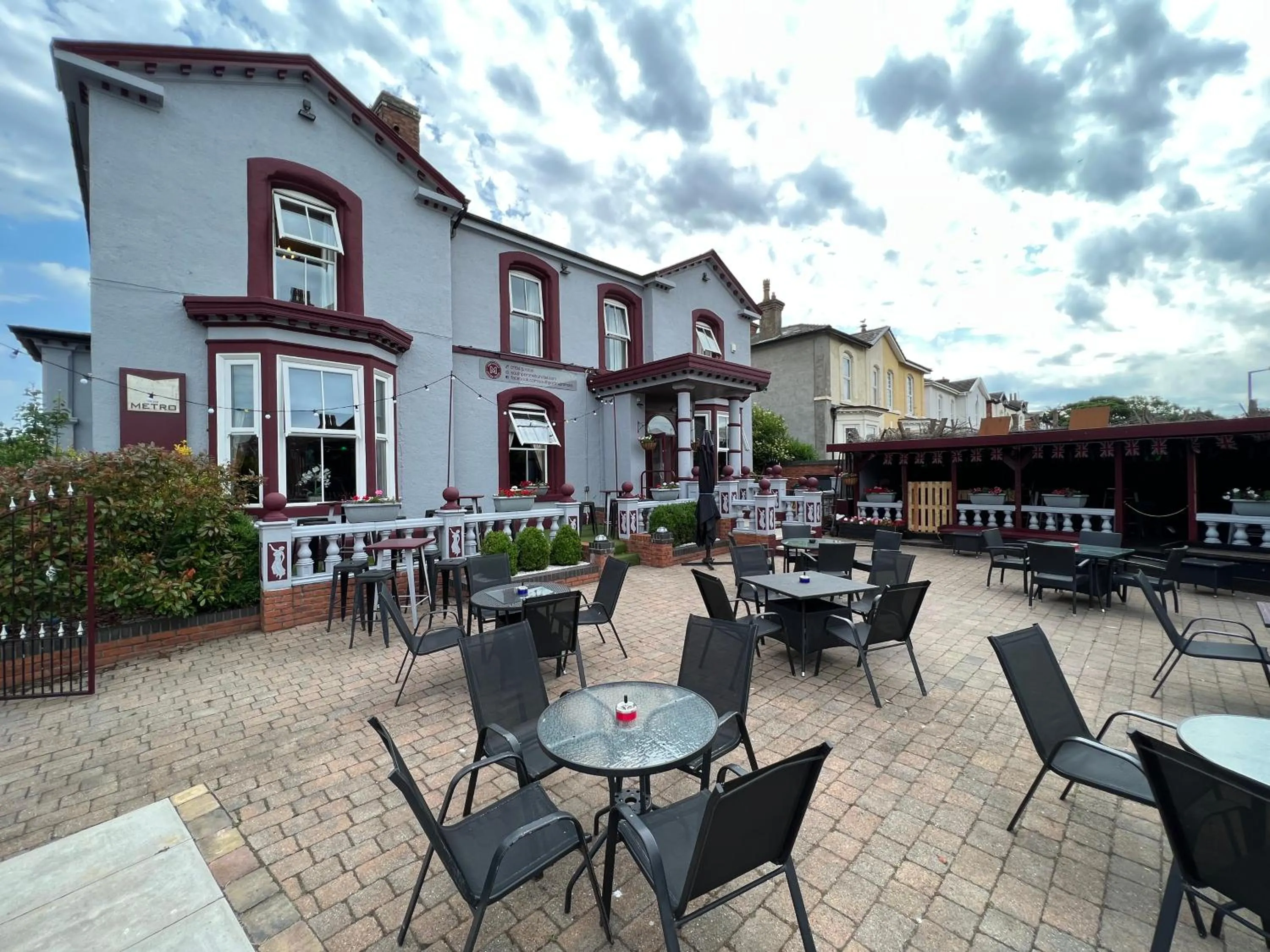 Property building in Southport Metro Hotel