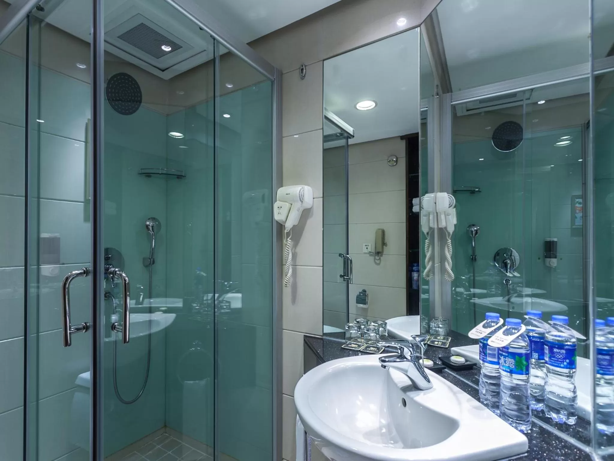 Bathroom in Hua Shi Hotel