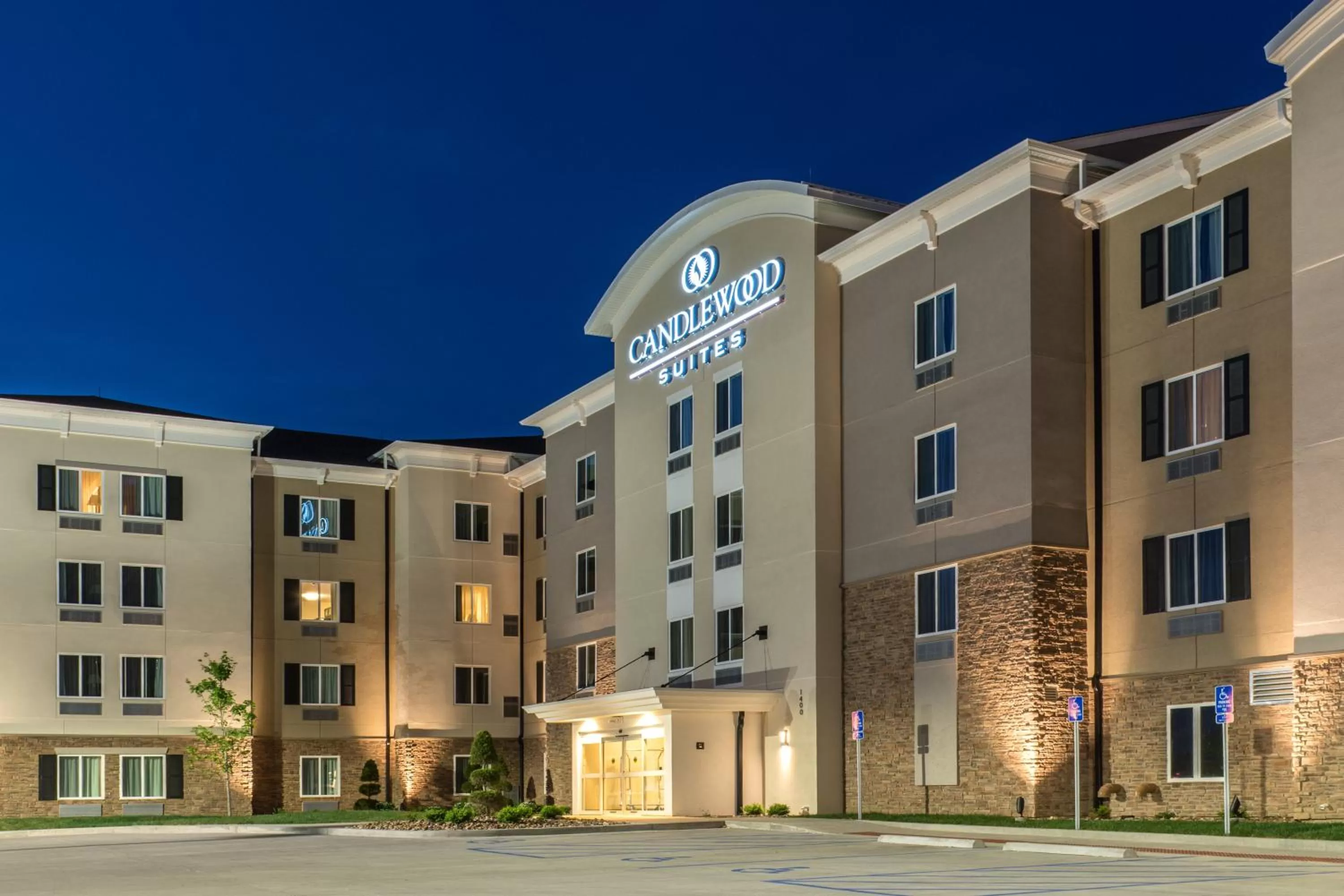 Candlewood Suites Columbia Hwy 63 & I-70 by IHG