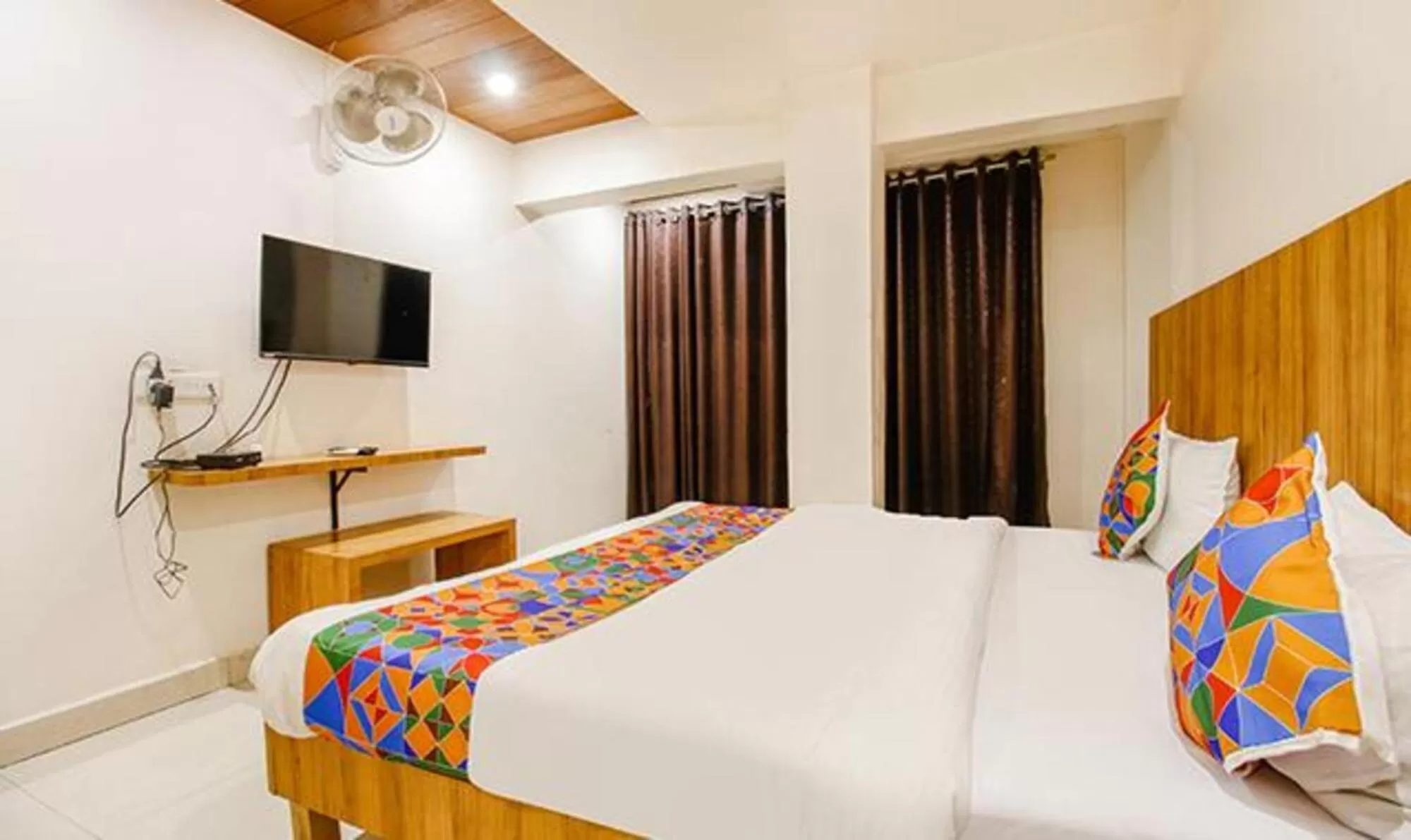 TV and multimedia, Bed in Via Sunshine Regency