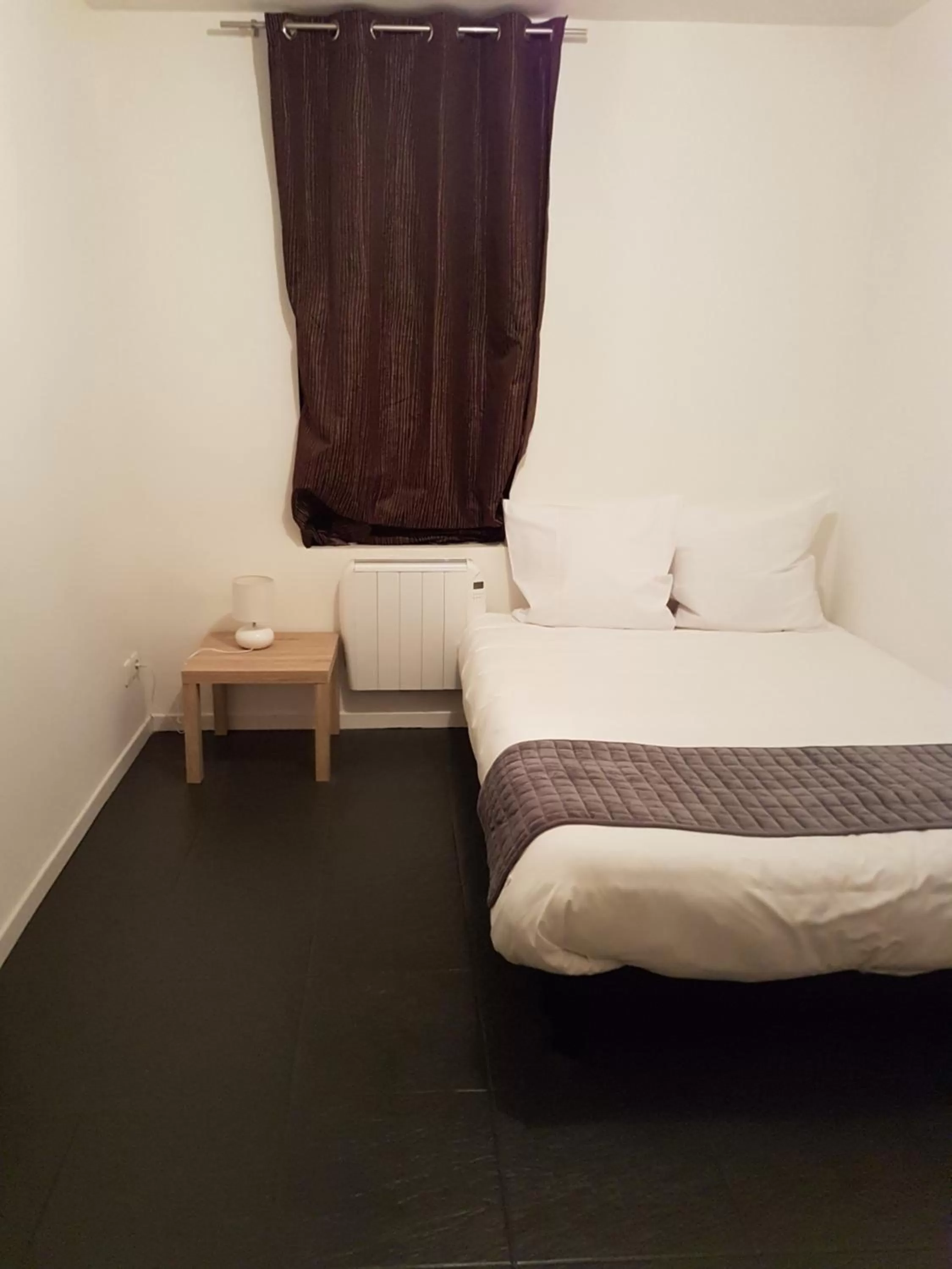 Bed in Kyriad Direct Morez