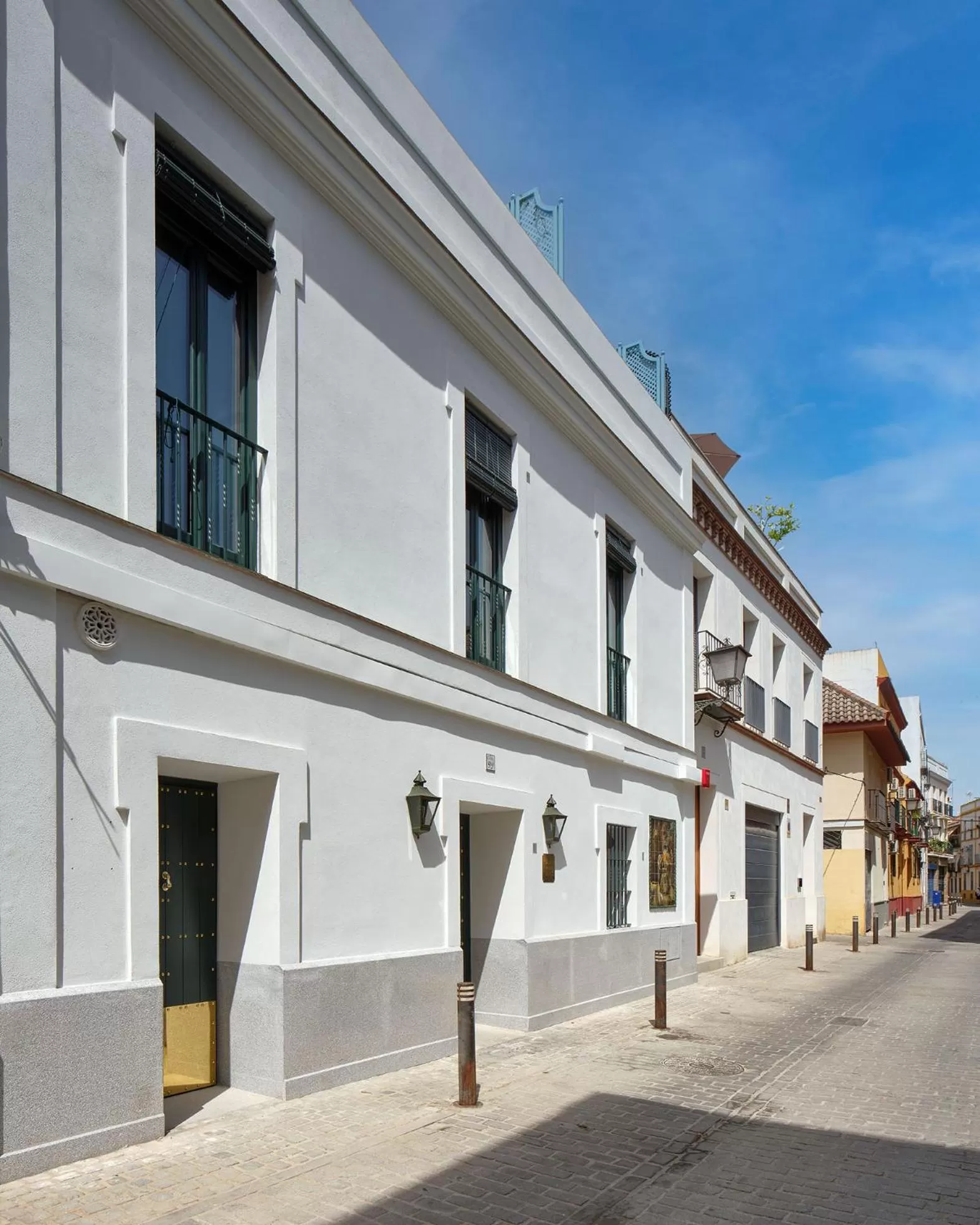 Quiet street view in Hotel Boutique Triana House