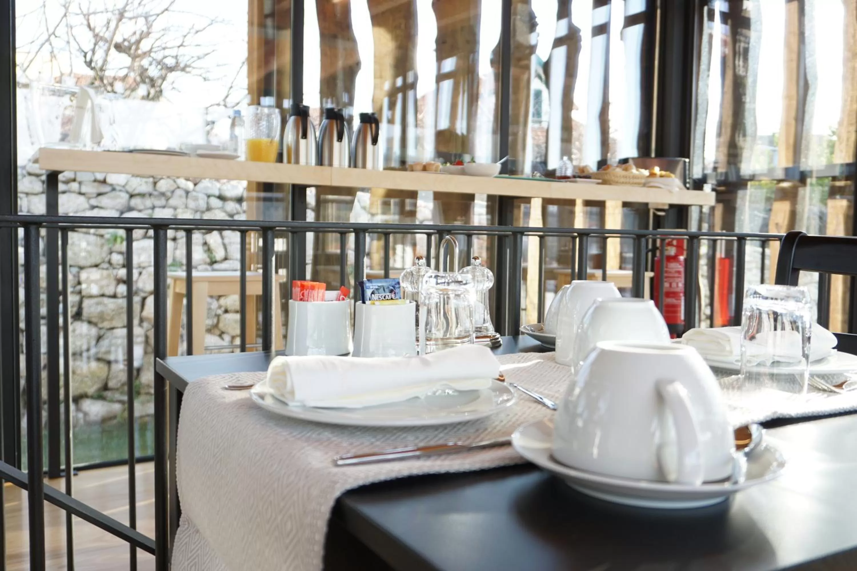 Breakfast in Muralha Charm House