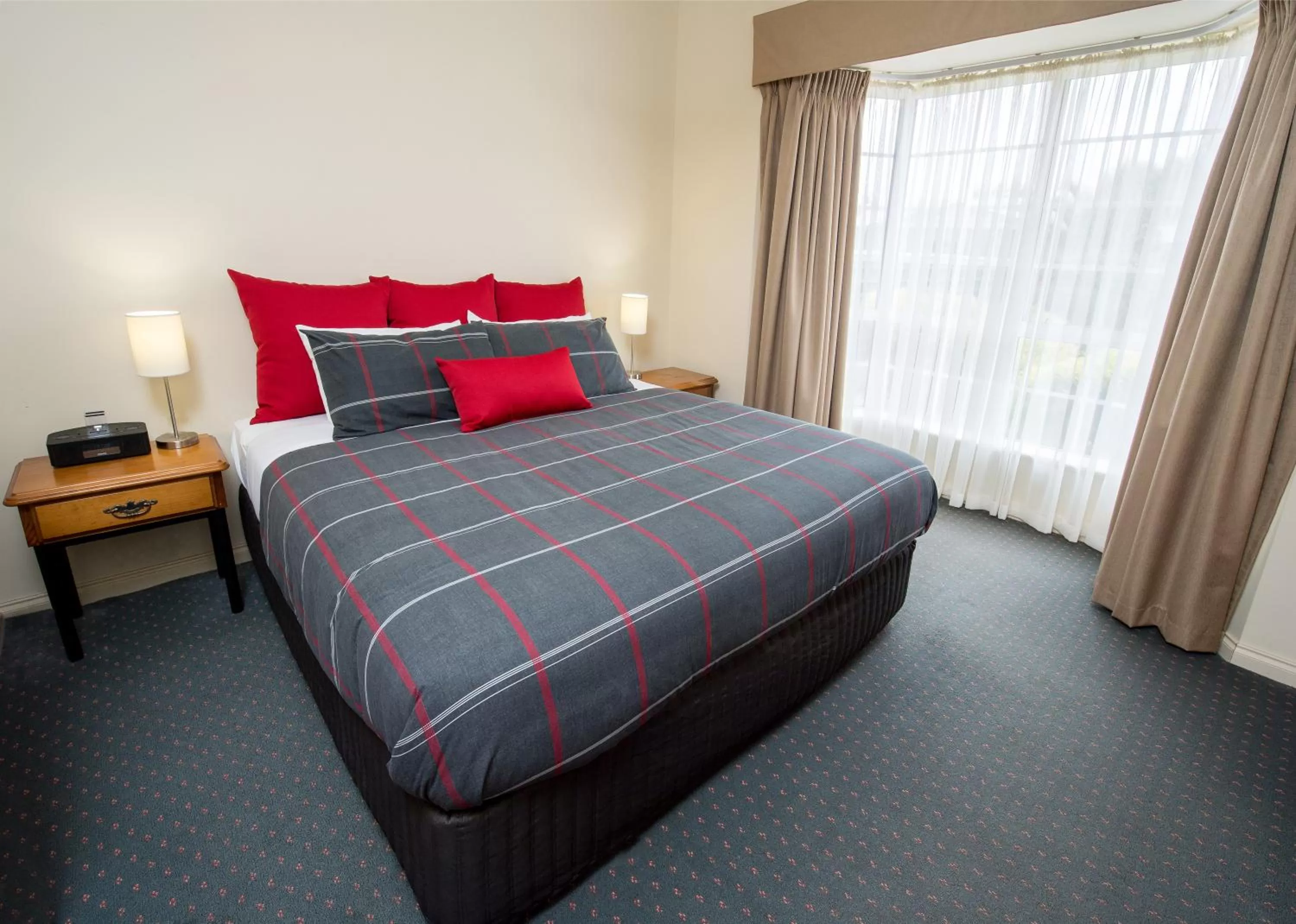 Superior Spa Suite in John Pirie Motor Inn