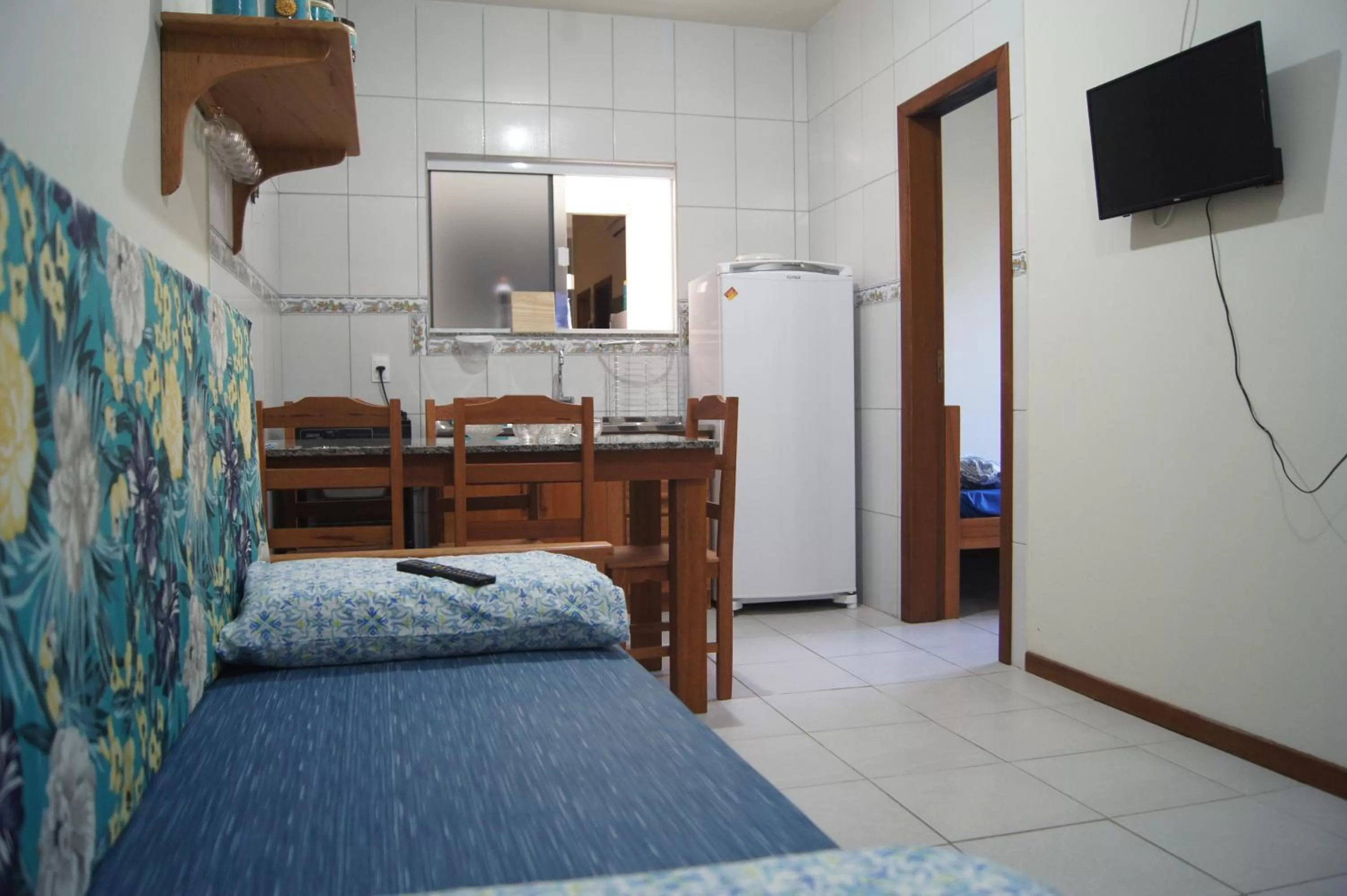 Communal lounge/ TV room, Bed in Pousada Pegadas na Areia