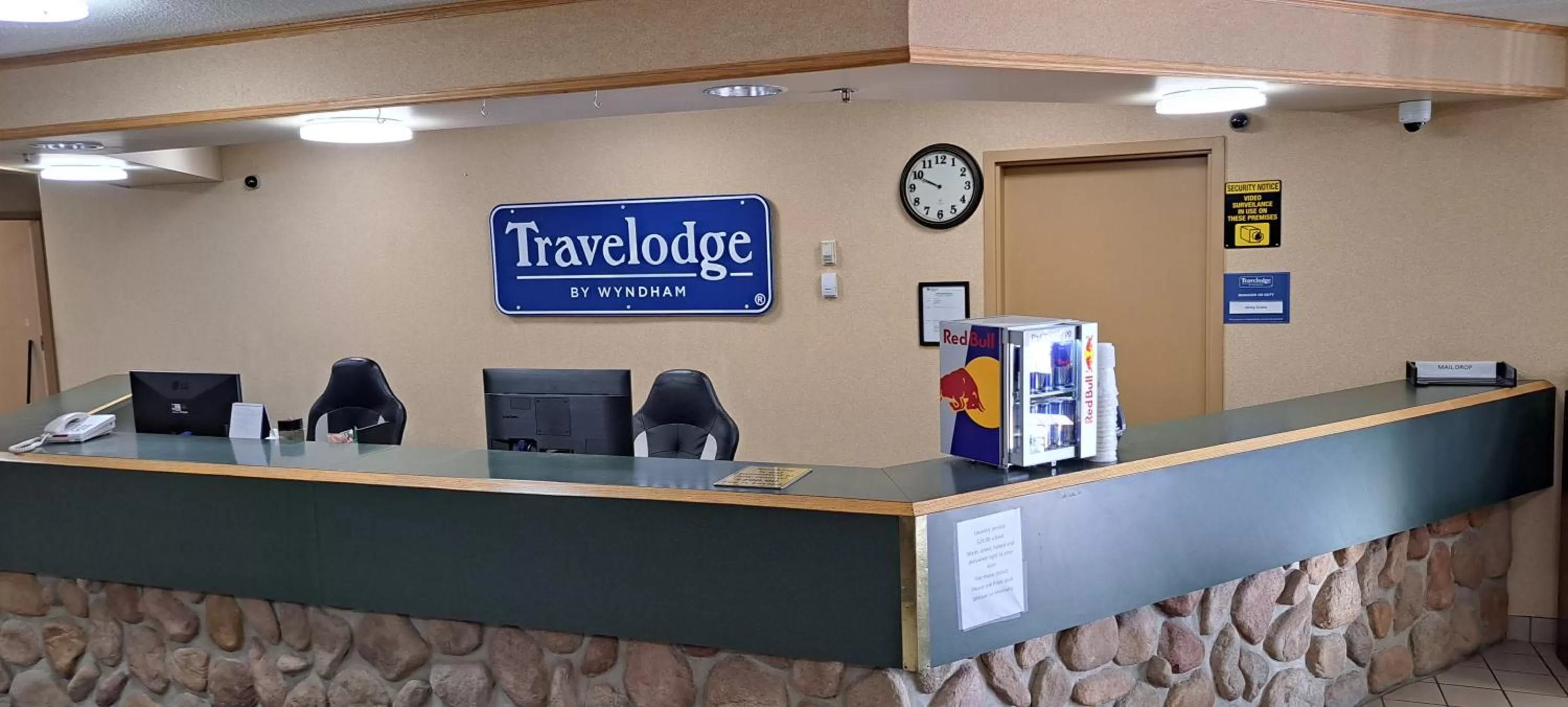 concierge in Travelodge by Wyndham Lacombe