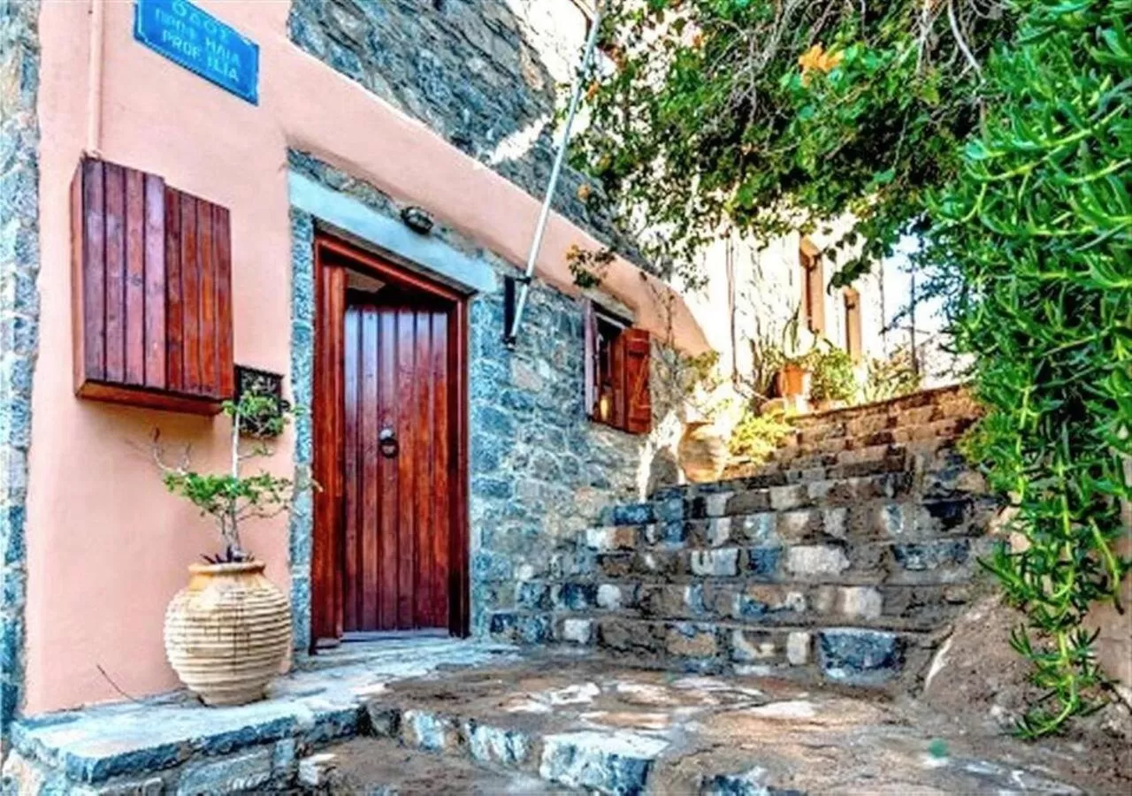 Facade/entrance, Property Building in The Traditional Homes of Crete