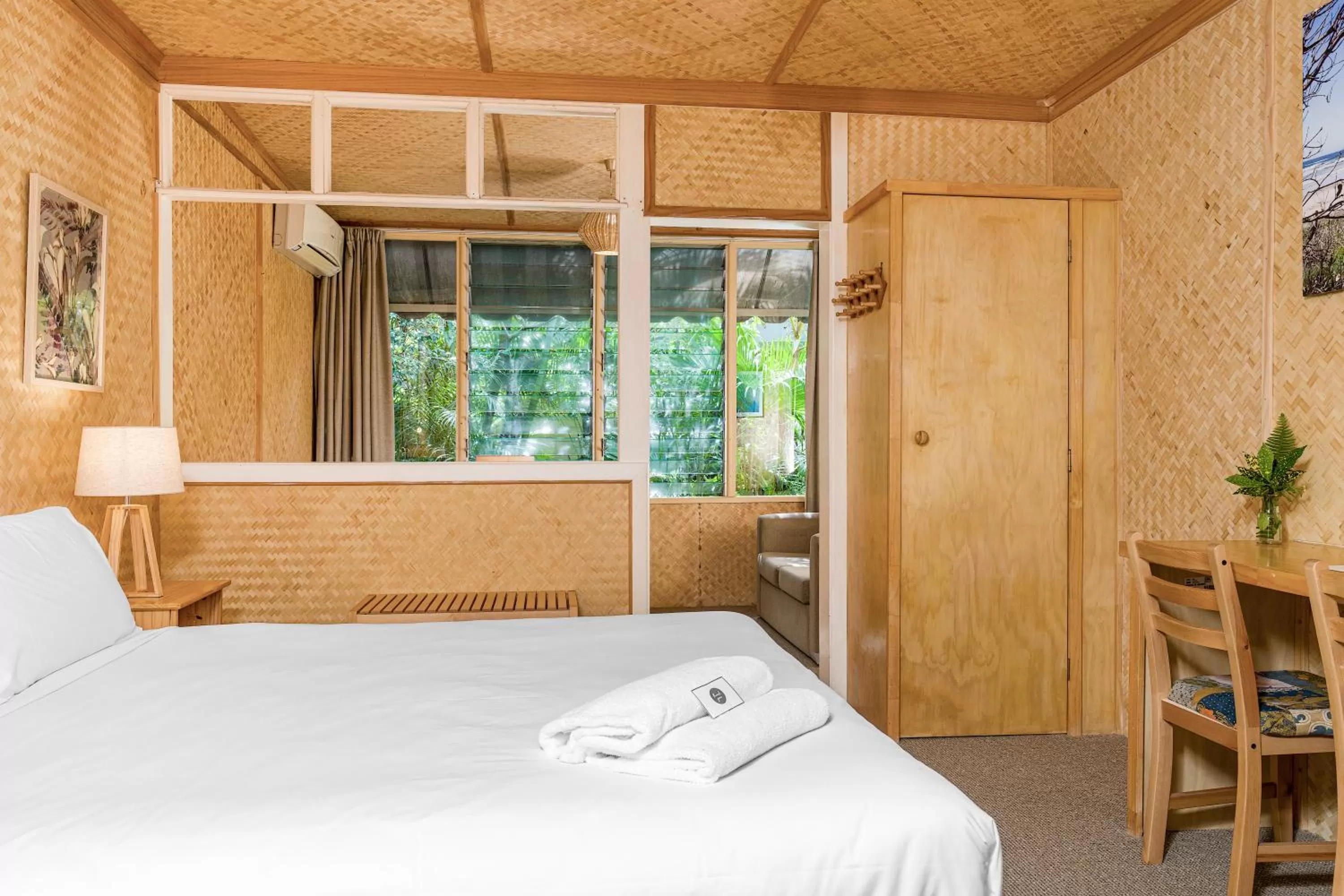 Bed in Tallow Beach Motel