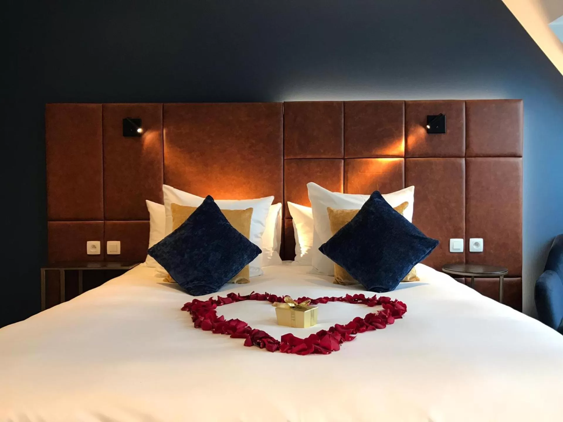 Bed in Boutique Hotel Sablon by CW Hotel Collection