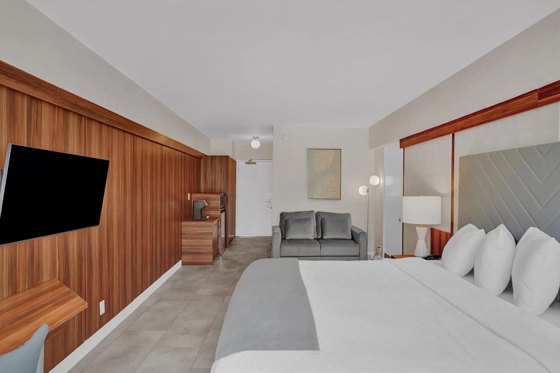 Photo of the whole room, Bed in The Garden Hotel & Resort