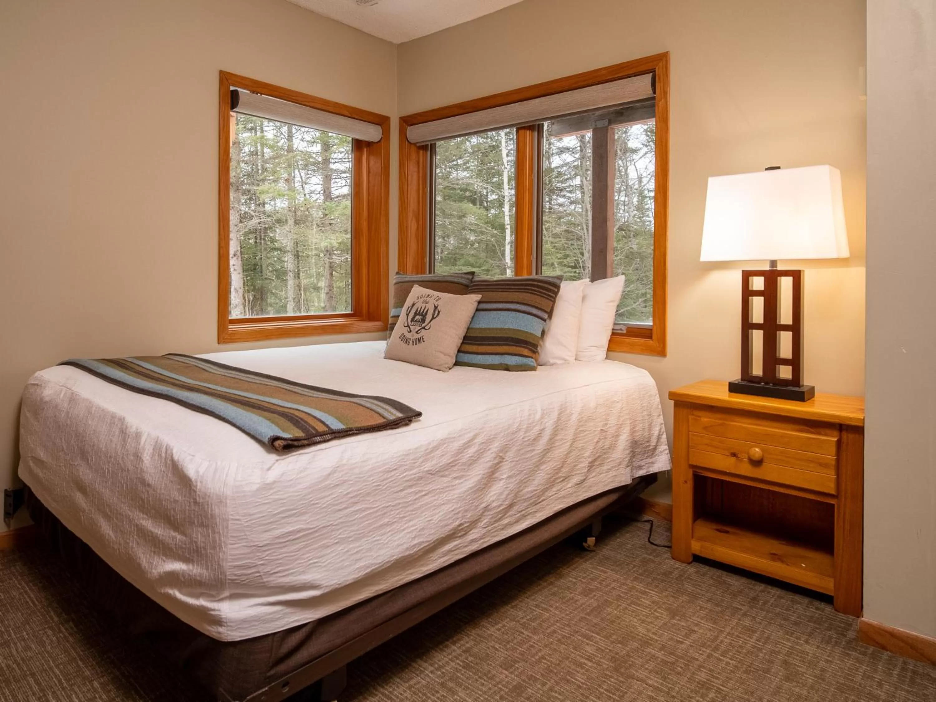 Bed in Caribou Highlands Lodge