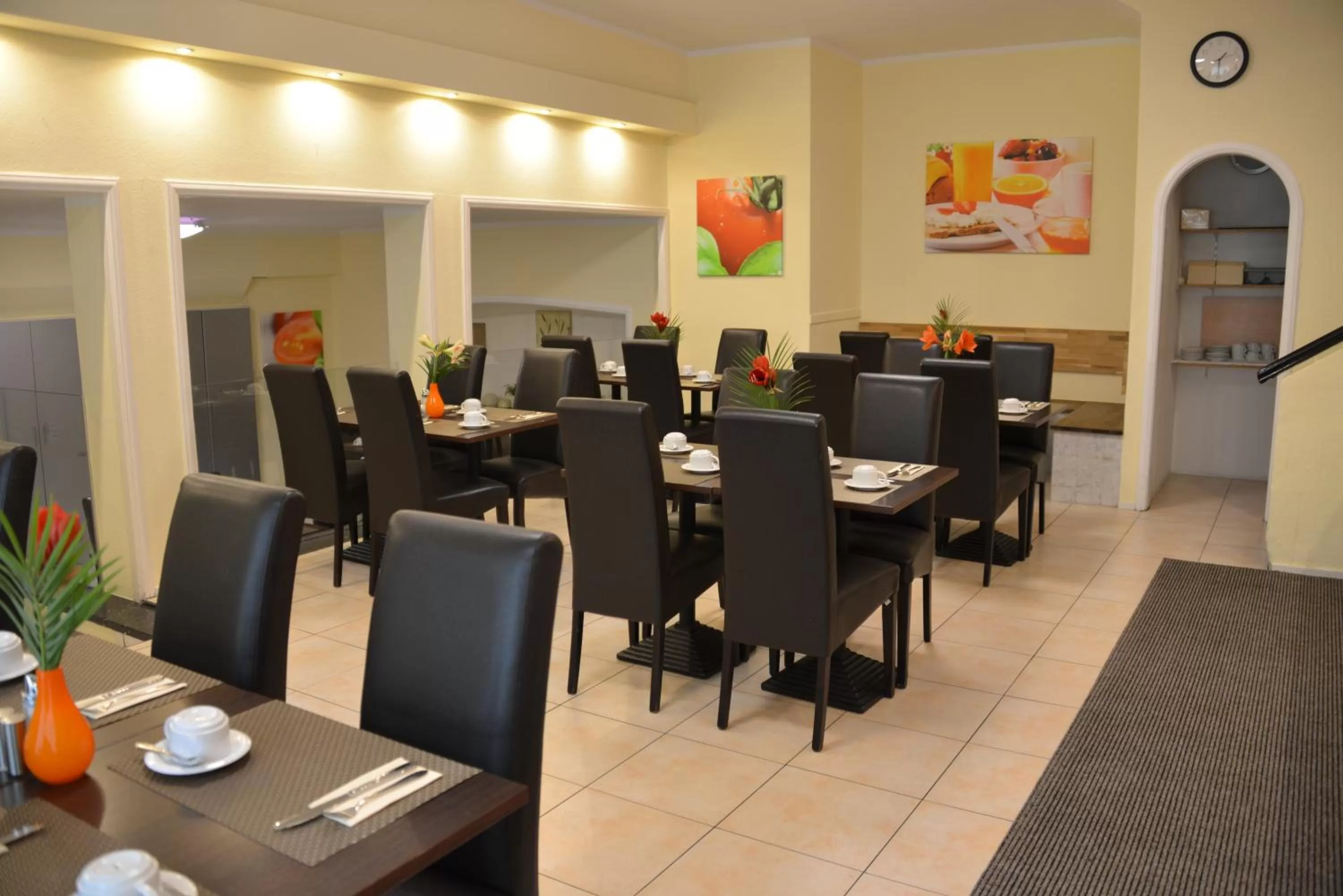 Restaurant/places to eat in Hotel Italia