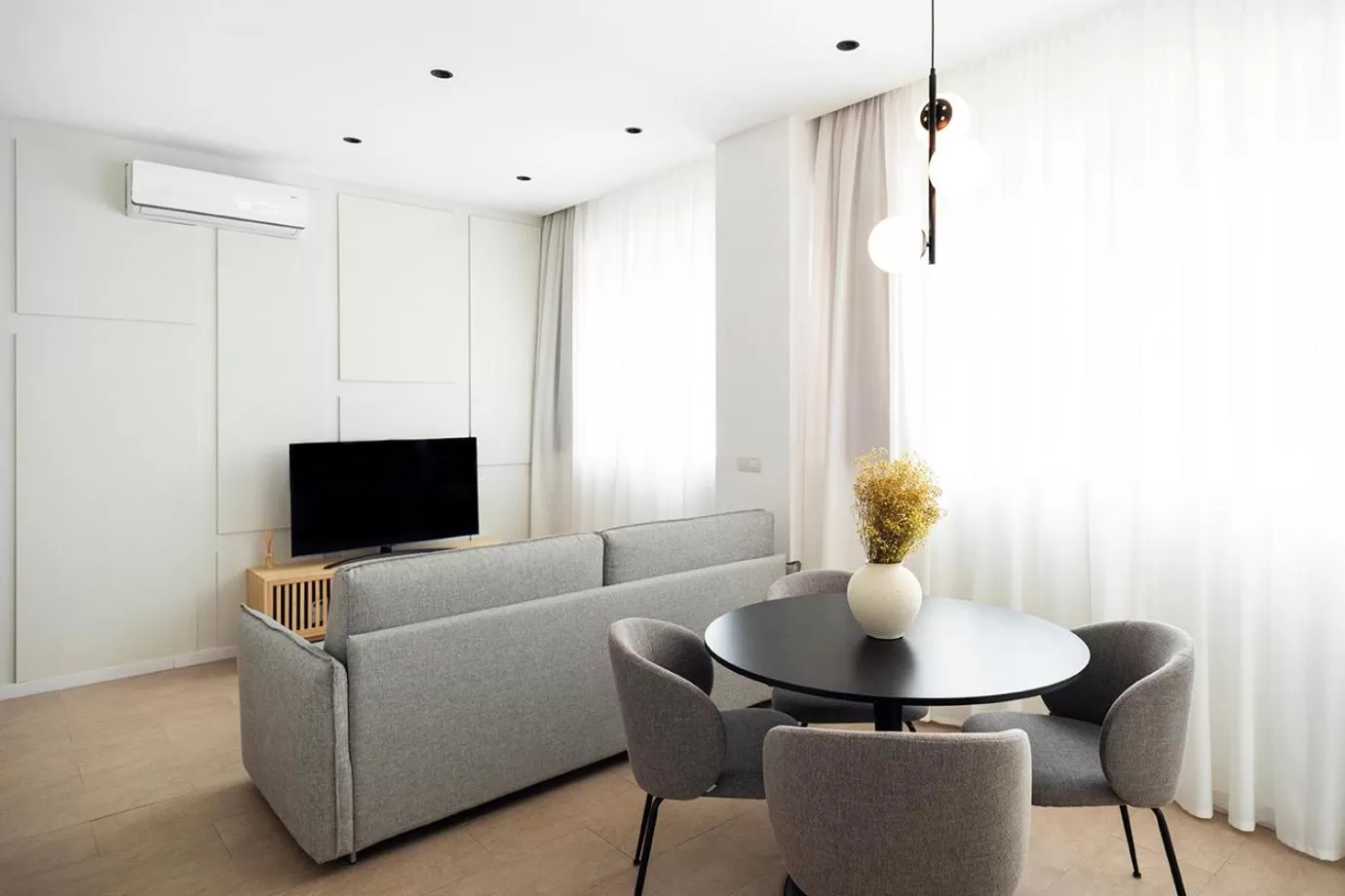 Communal lounge/ TV room, Seating Area in Blanq Marina Suites