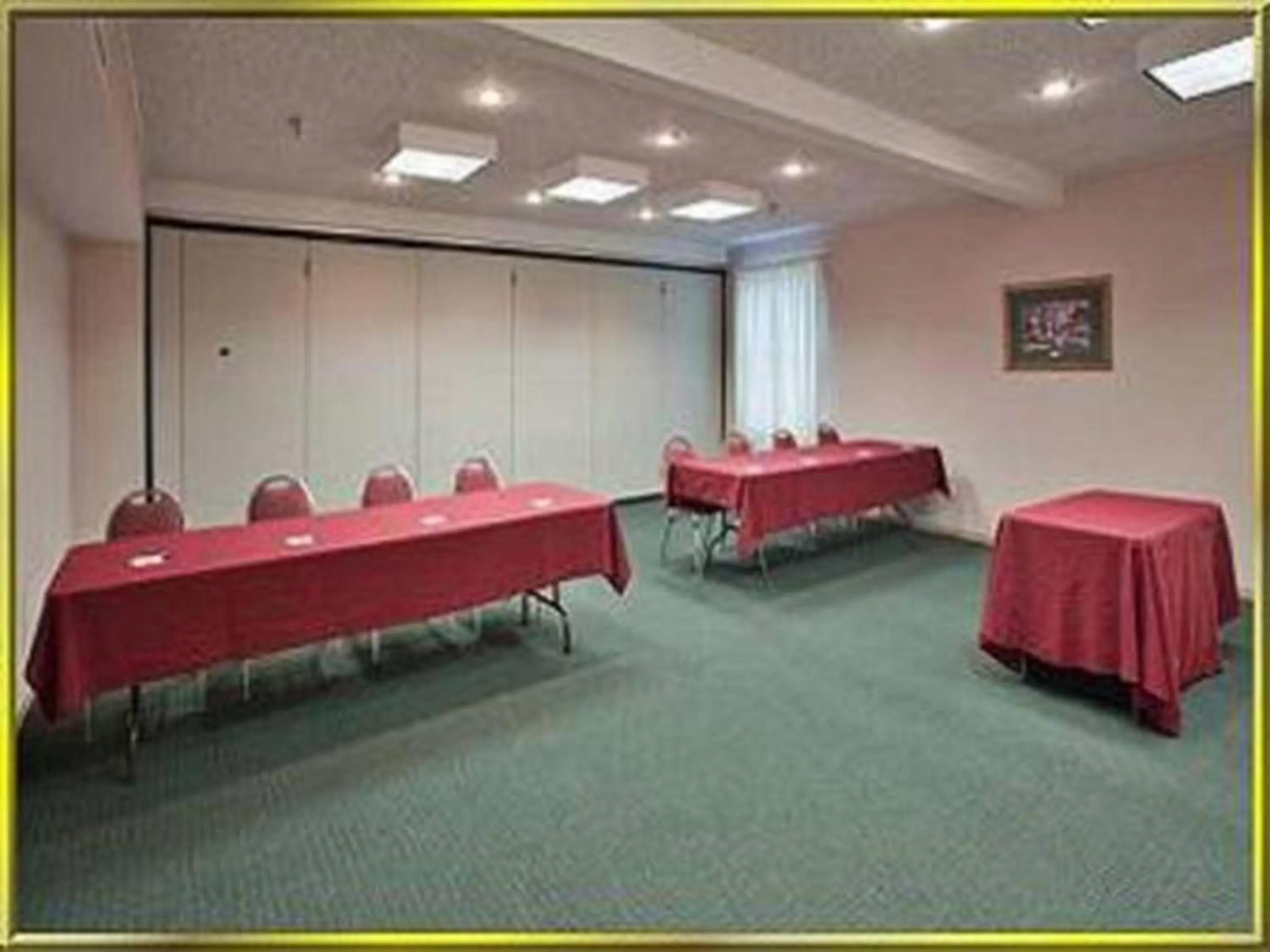 Meeting/conference room in Quality Inn & Suites Schoharie near Howe Caverns