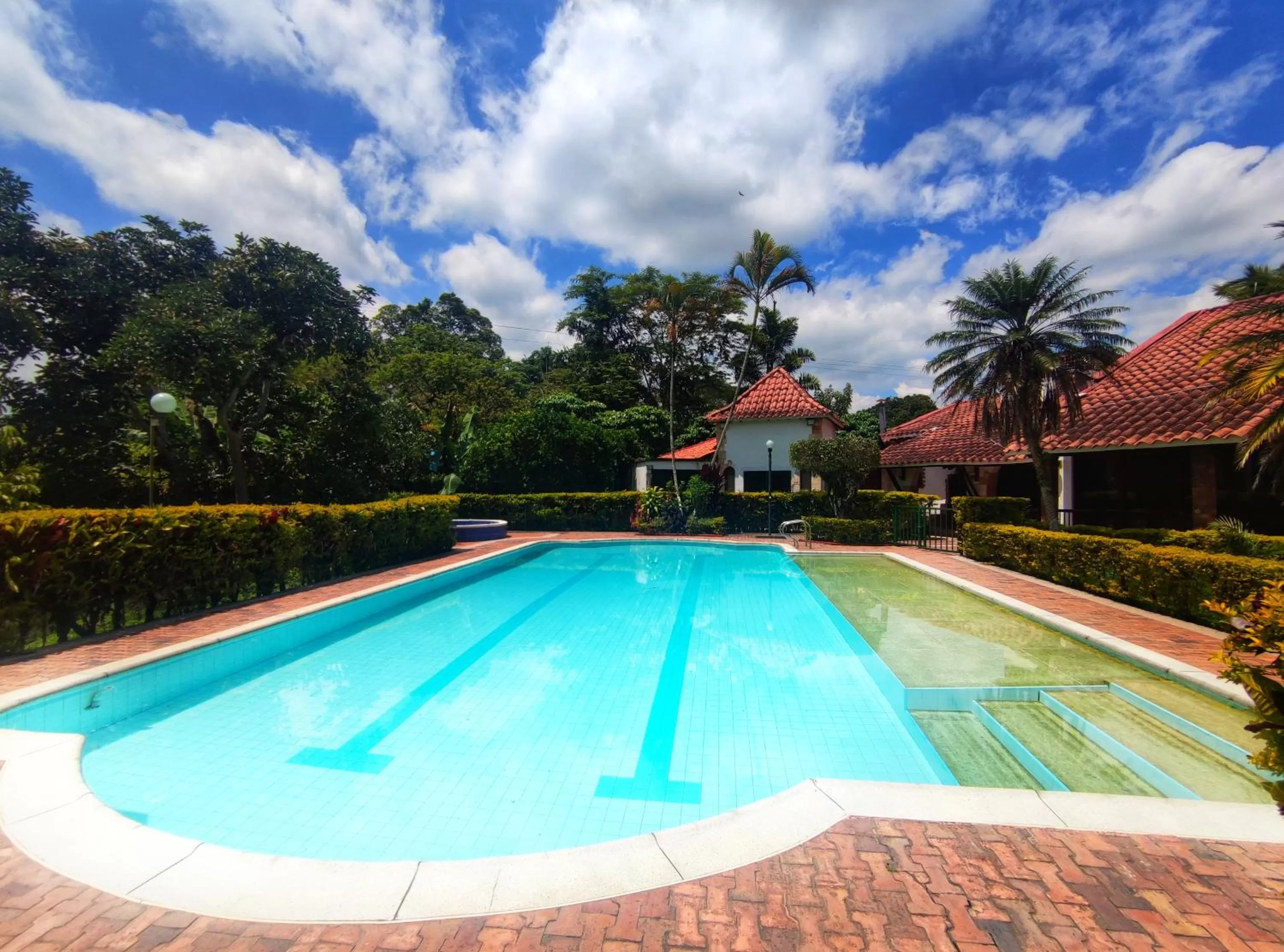 Swimming Pool in Hotel Chalet El Castillo by Majuva
