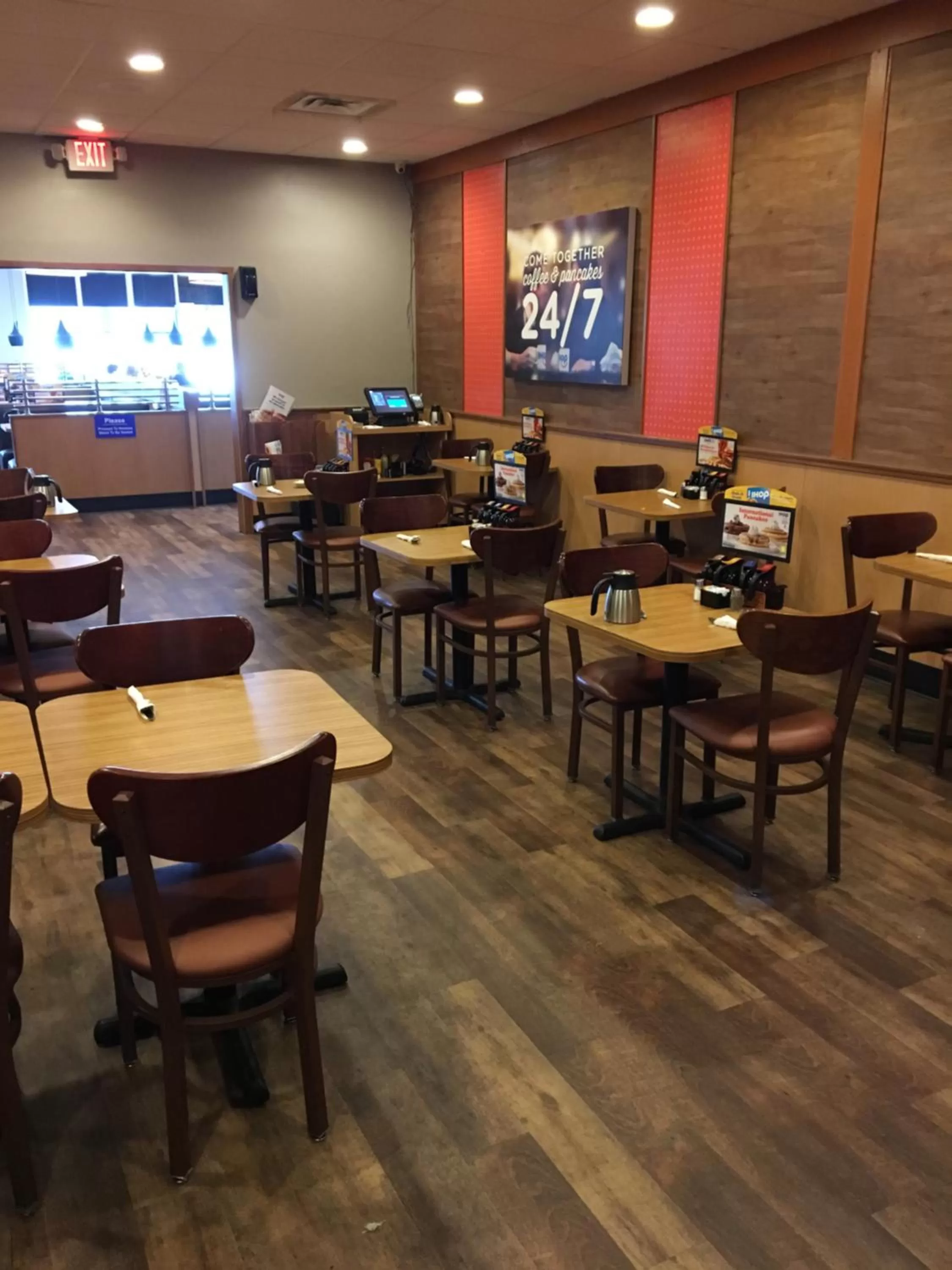 Restaurant/places to eat in Days Inn by Wyndham Titusville Kennedy Space Center