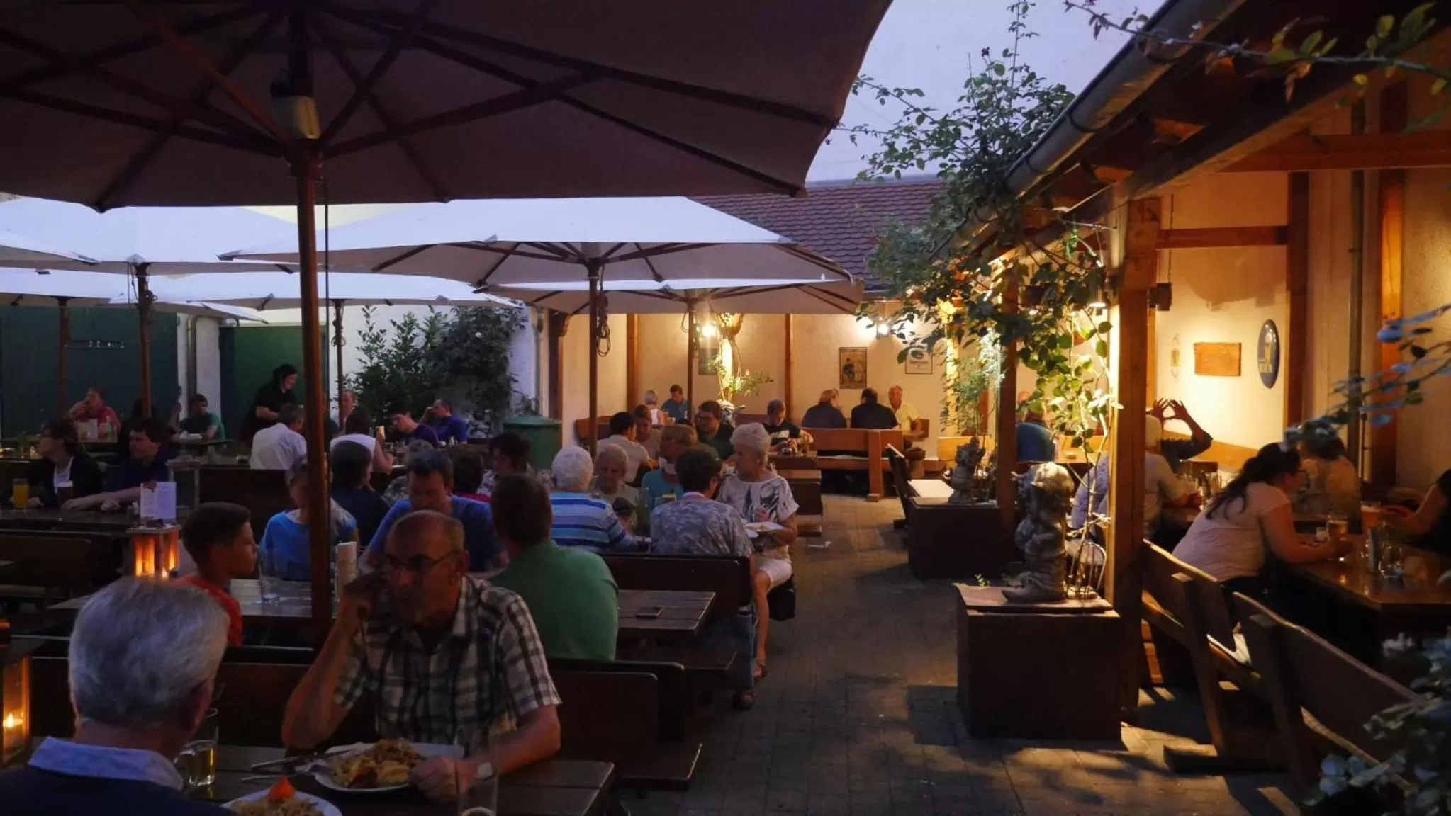 Property building in Hotel & Brauerei-Gasthof Neuwirt